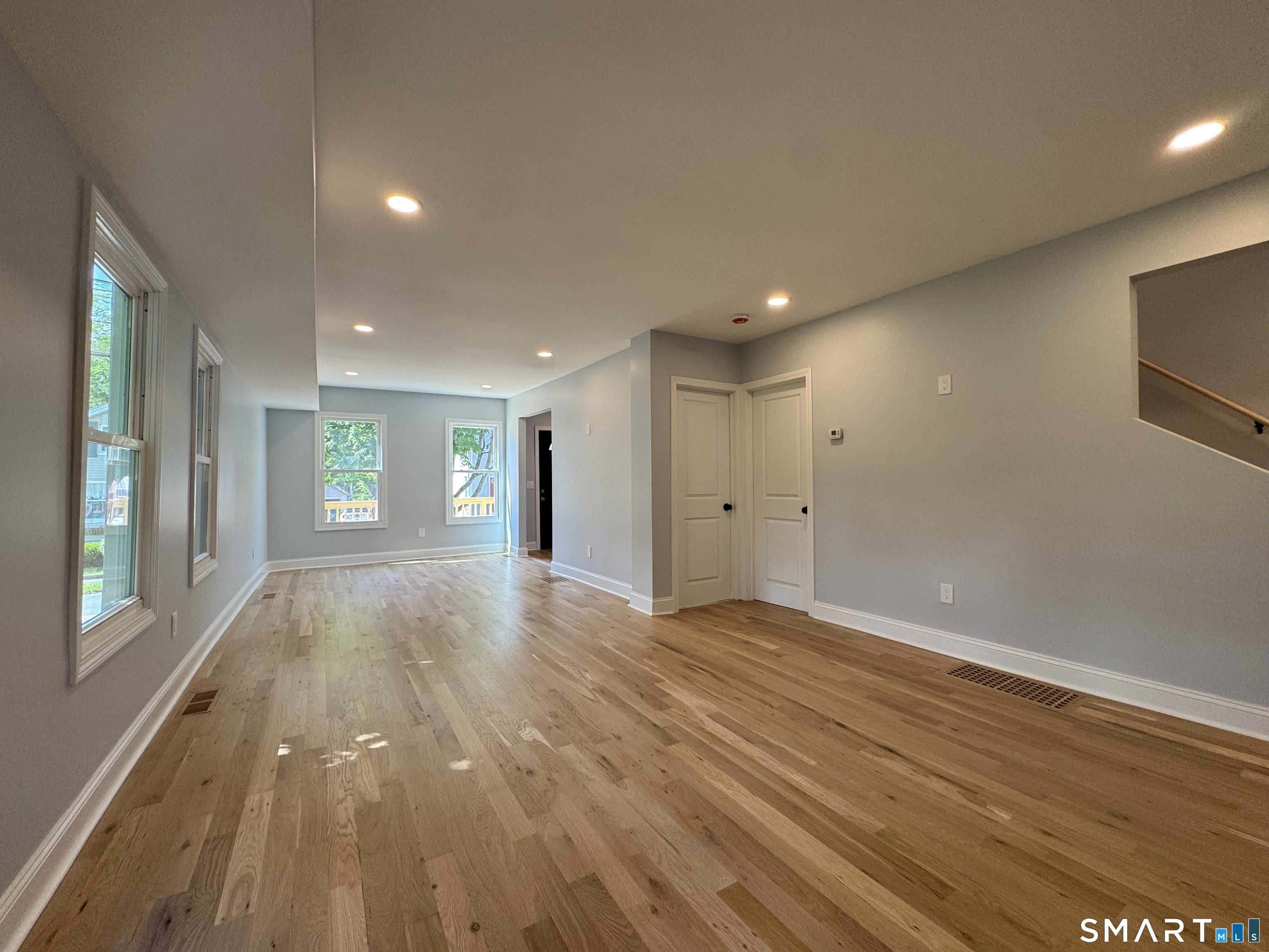 251 W Main Street – photo 4