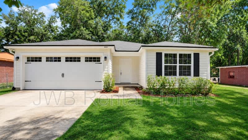 4643 Williamsburg Ave – photo 1