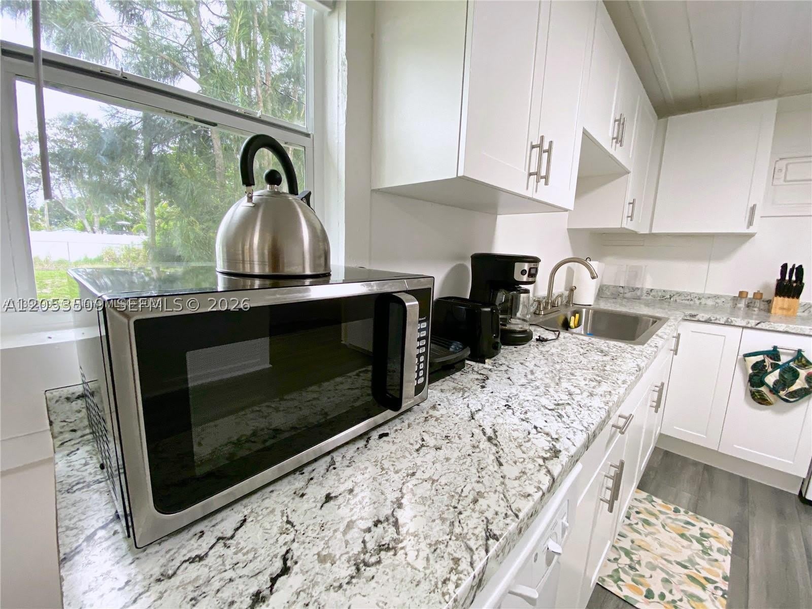342 NW 7th Ave – photo 4