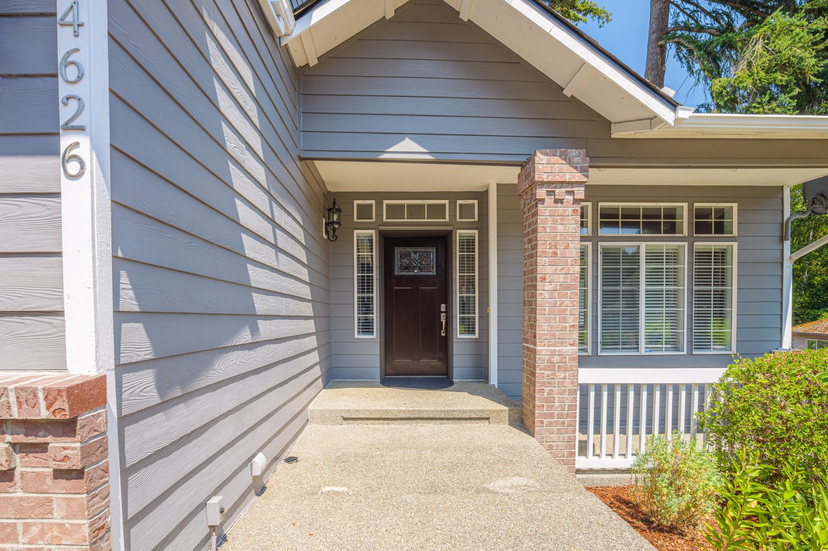 4 Bedroom, 2.5 Bath Single Family Home – photo 3