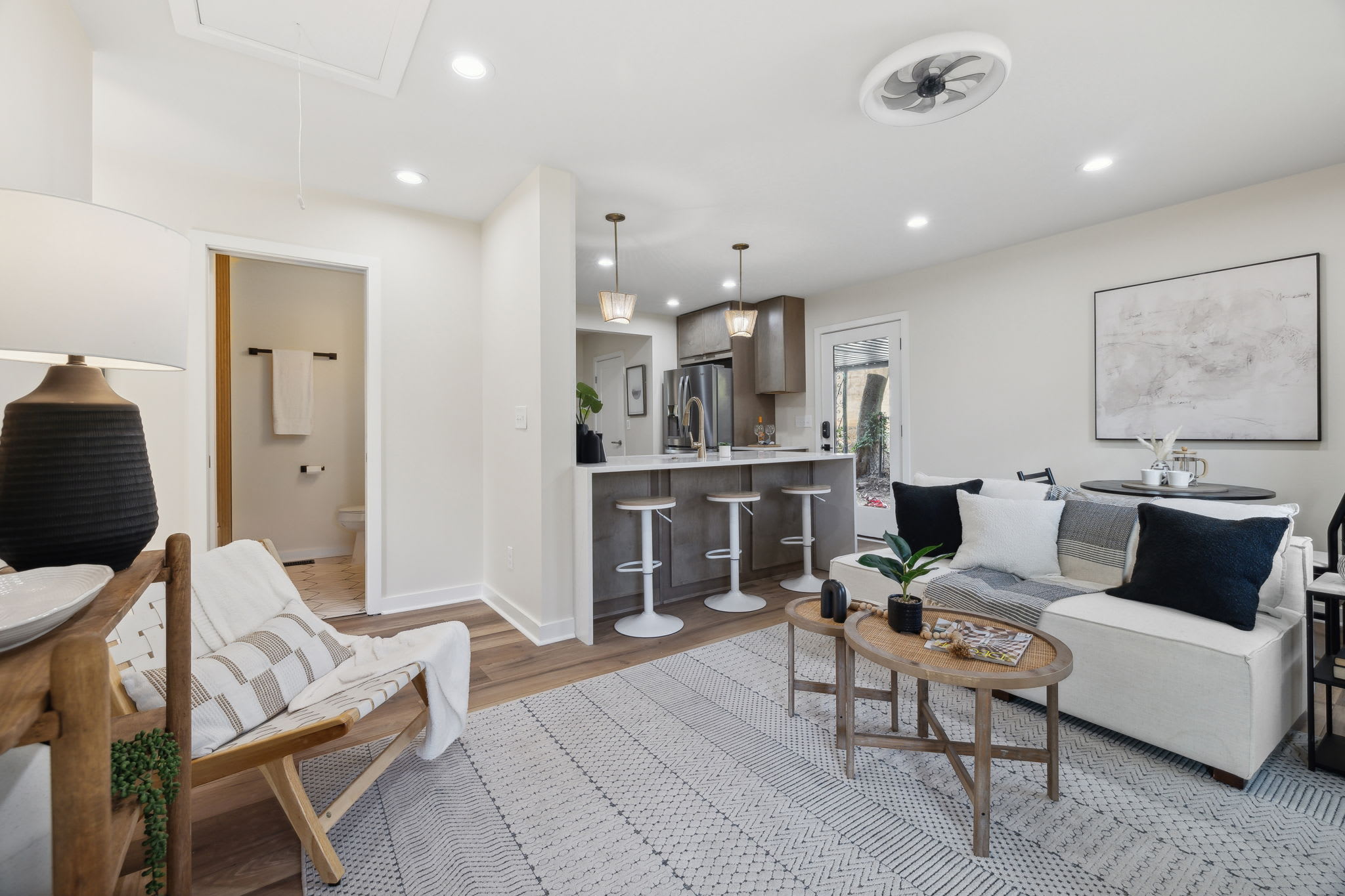 1502 Sevier Court – photo 4