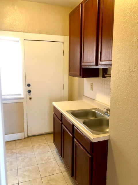 1214 Randolph Dr – photo 3