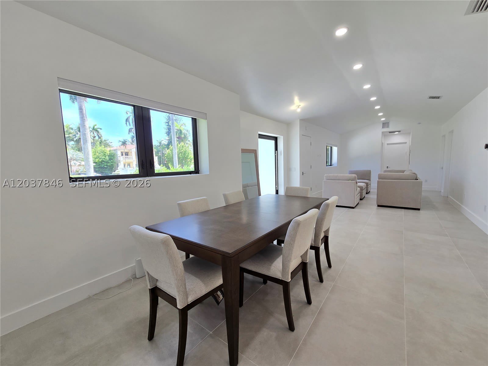 1141 Hollywood Blvd – photo 5