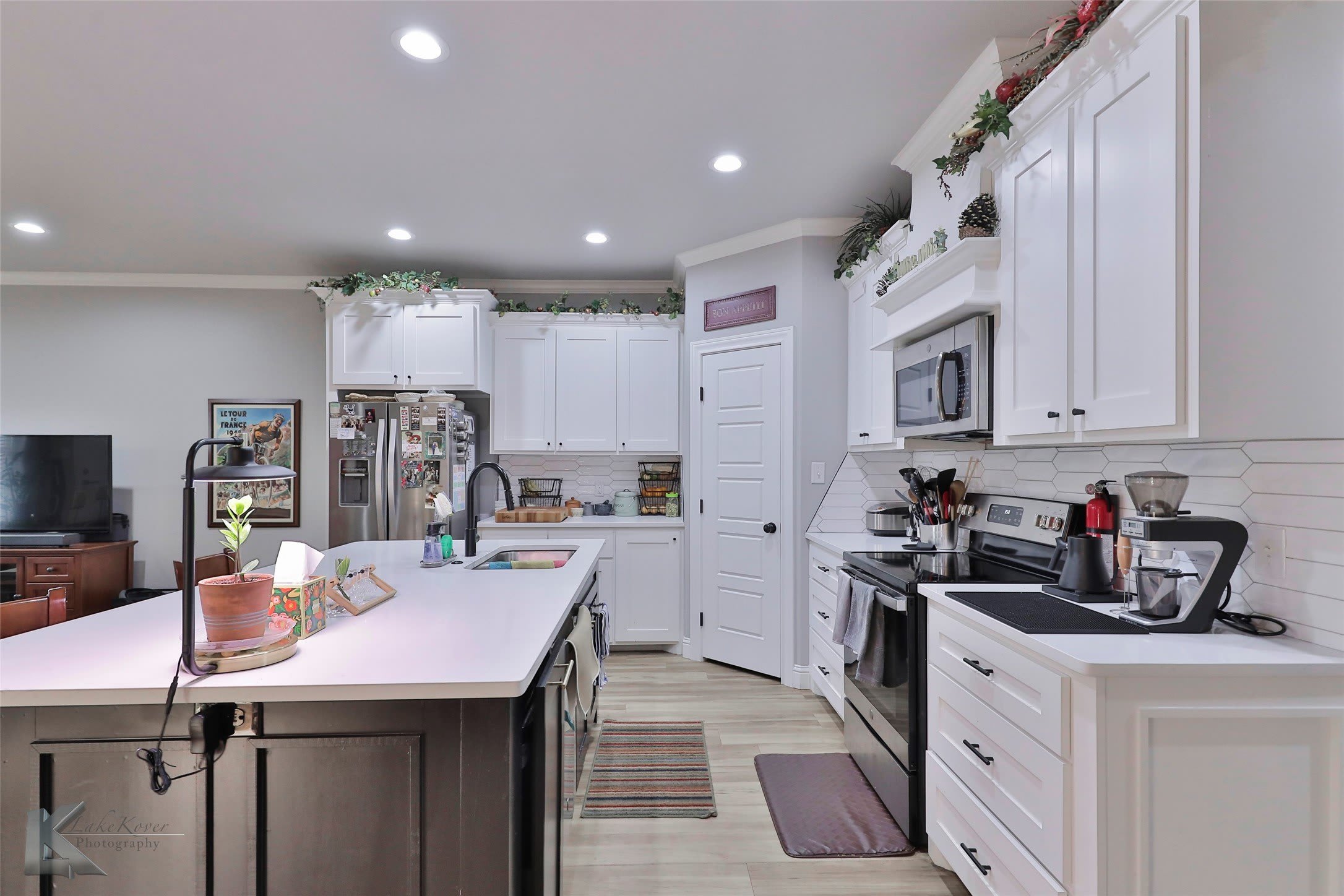 7329 Mountain View – photo 4