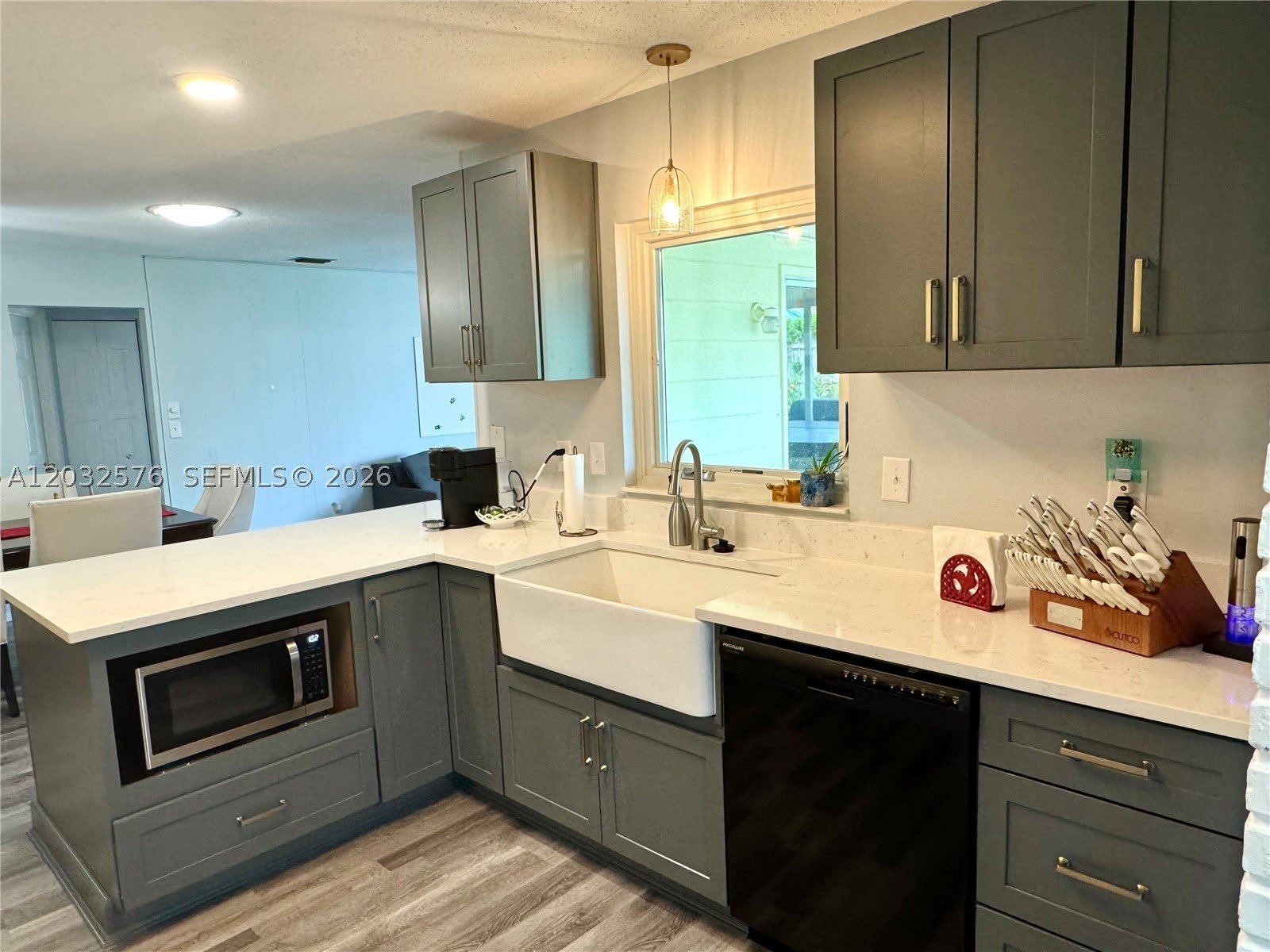 1063 Wexford Way – photo 1