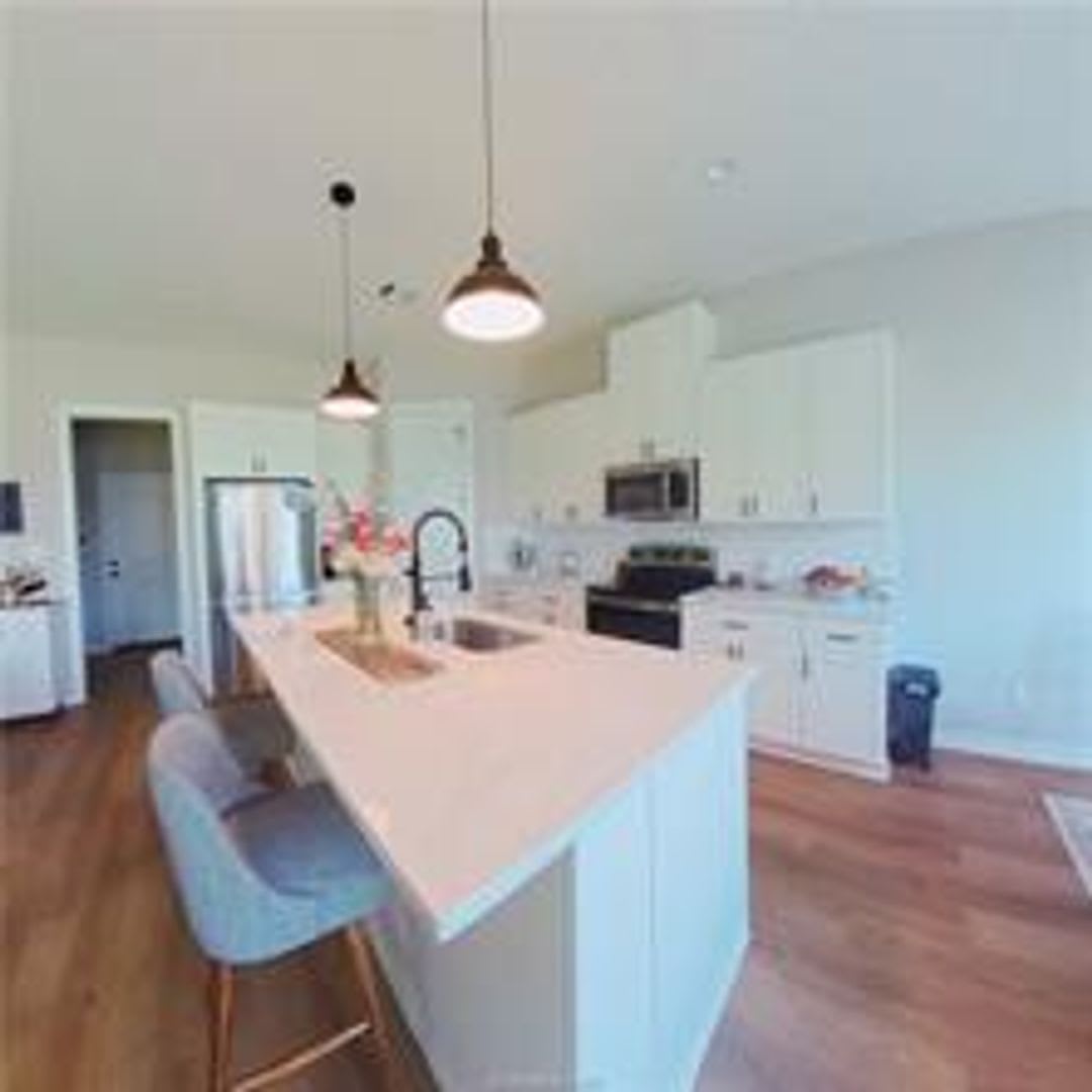 Beautiful 3 2 Built In 2025 – photo 5