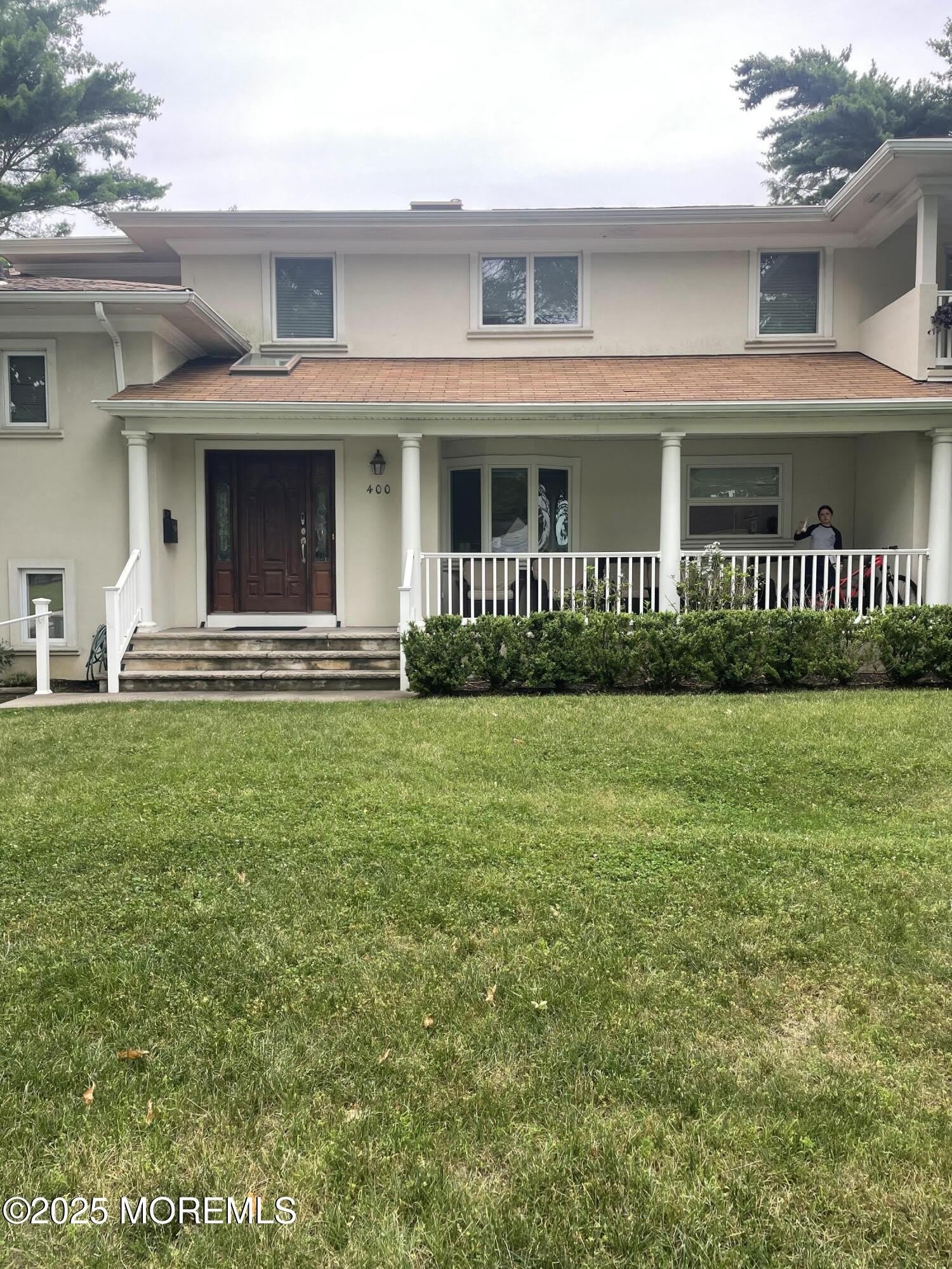 400 Grant Avenue – photo 1