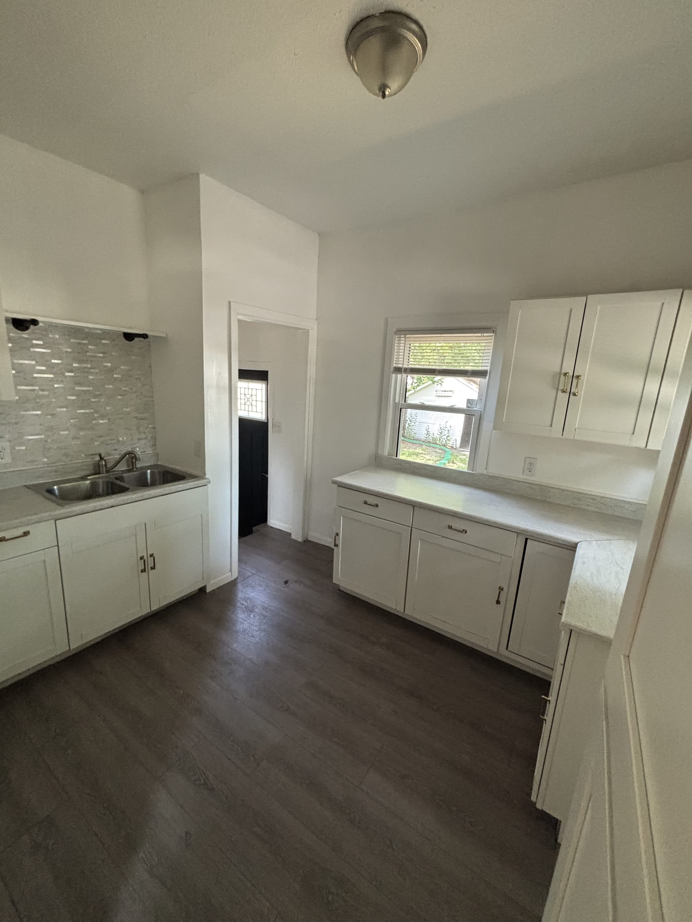2900 Russell Ave. N – photo 3