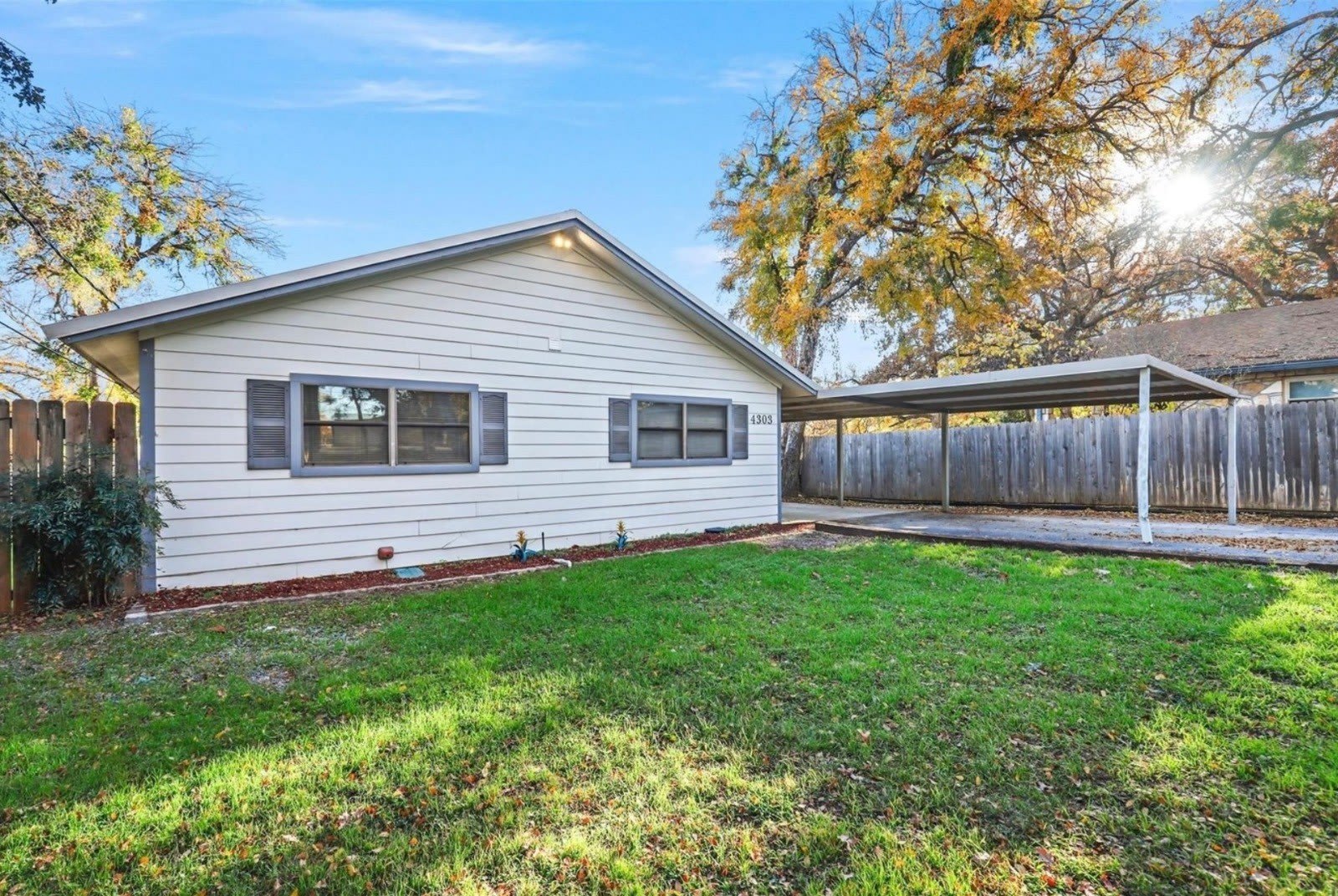 4303 N Port Ridglea Ct – photo 2
