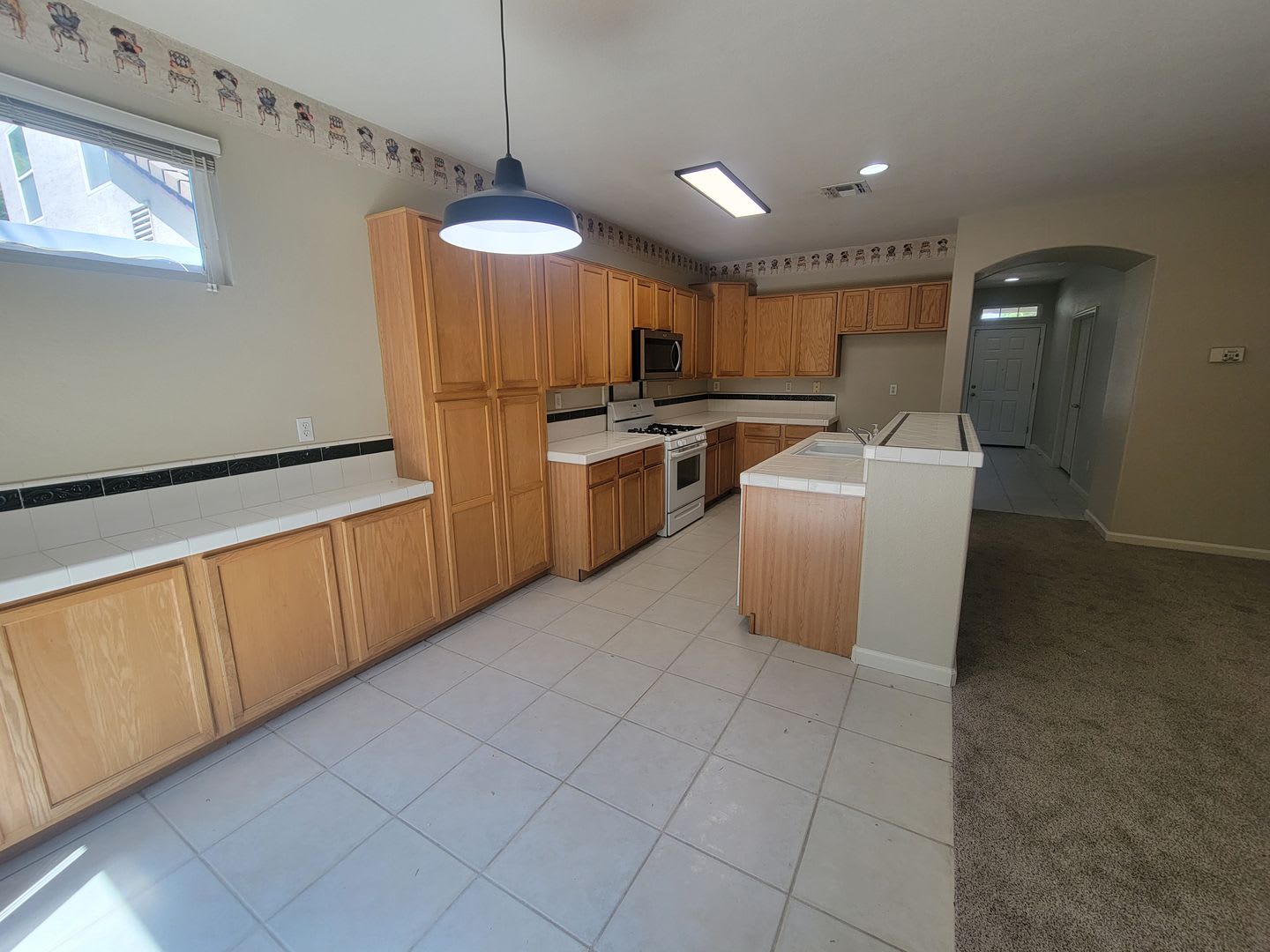 Pre Rent Today Beautiful 3 Bed 2 Bath Elk Grove – photo 5