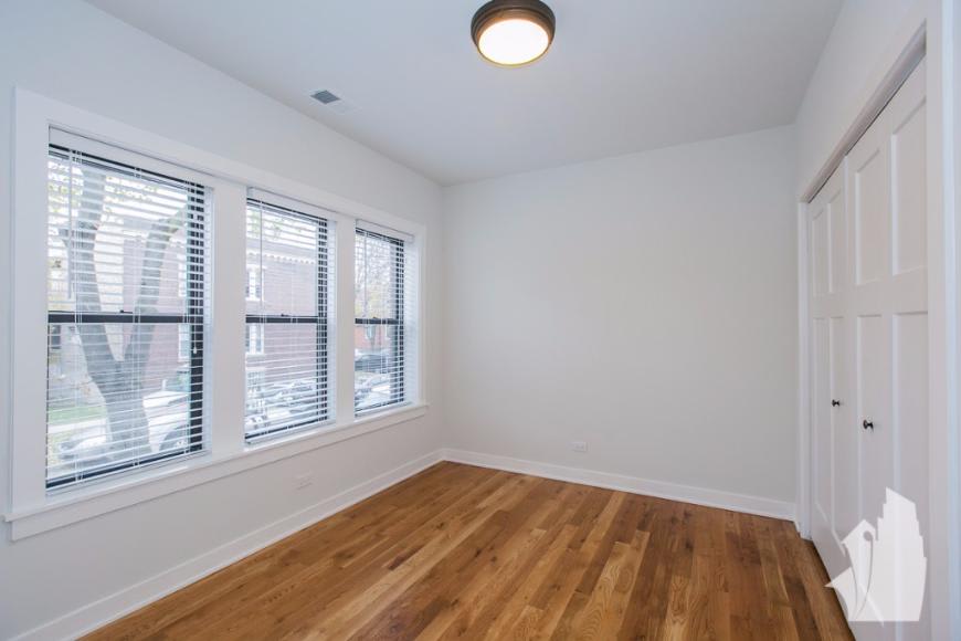 2209 West Eastwood – photo 2