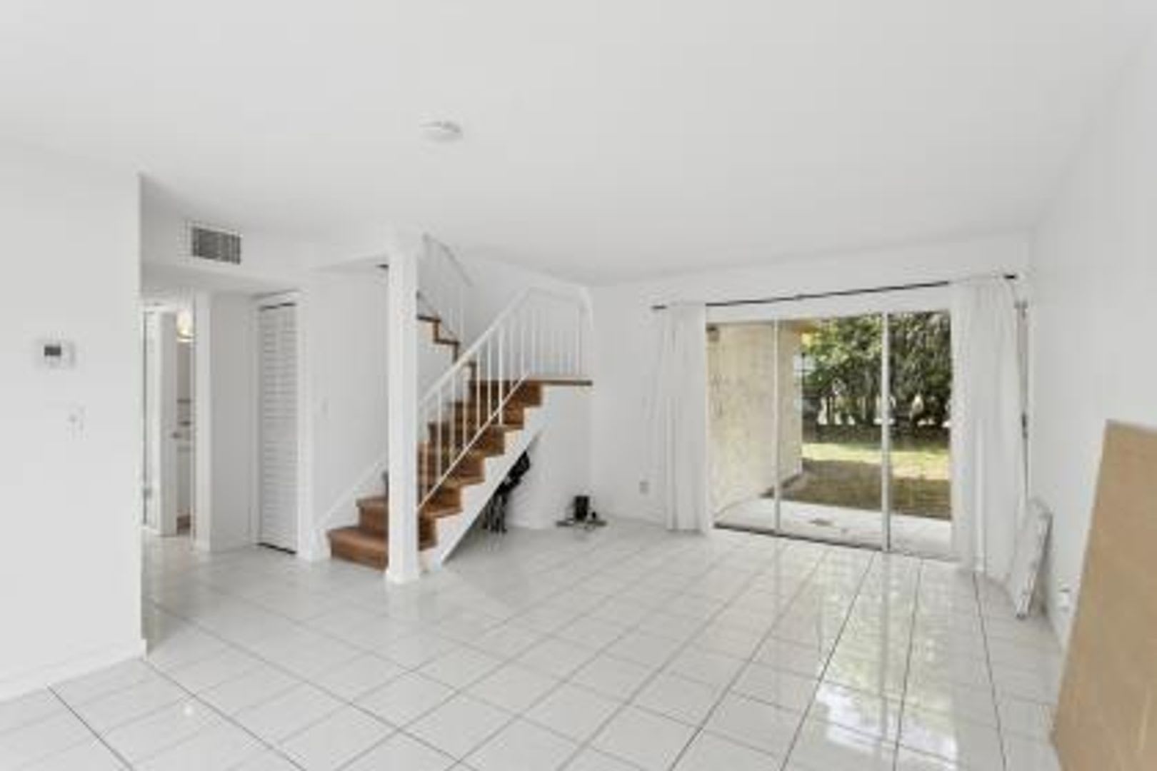 8027 Lagos De Campo Boulevard A4, Tamarac, FL 33321 – photo 3