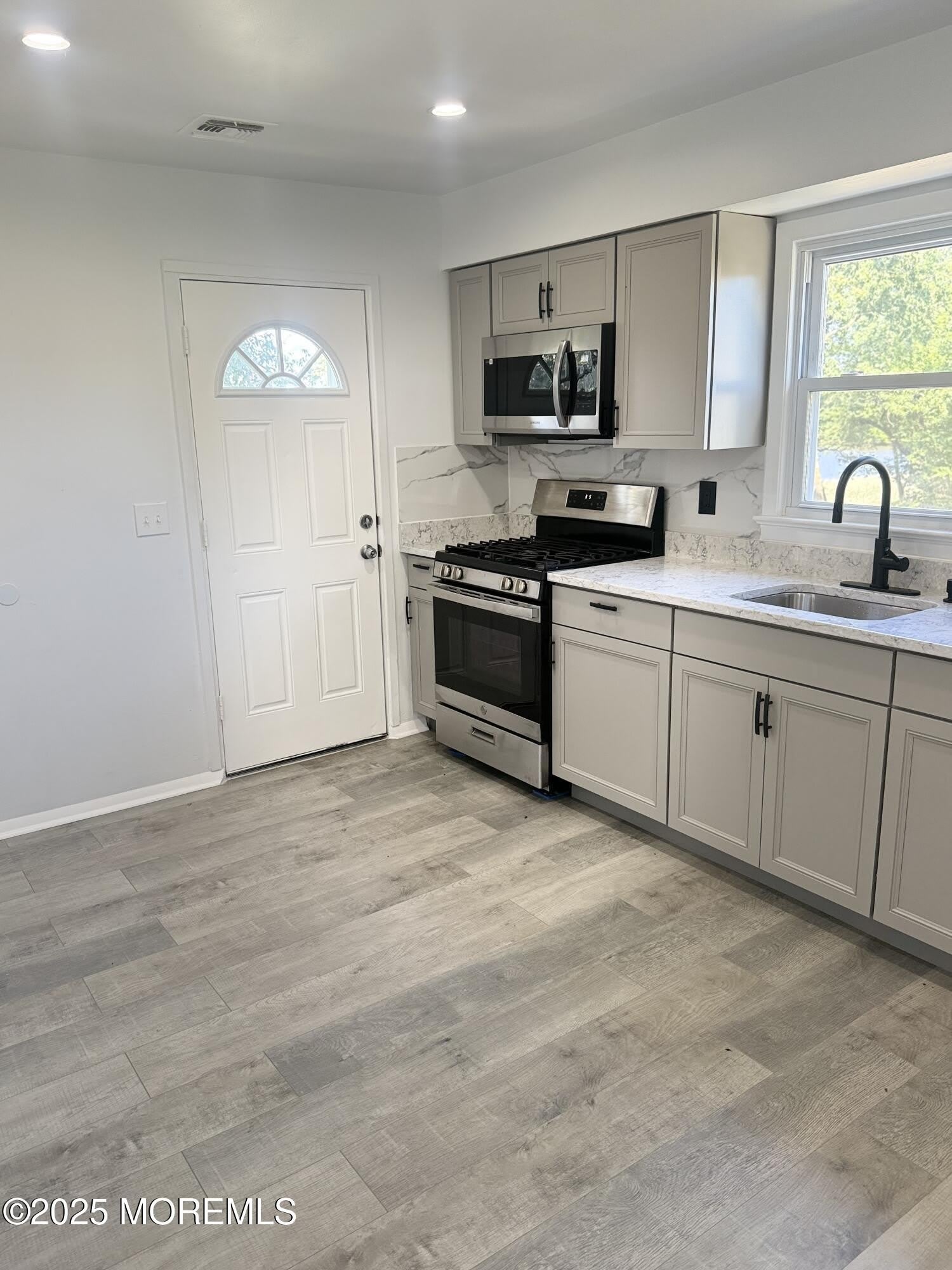 55 Chapin Avenue – photo 3
