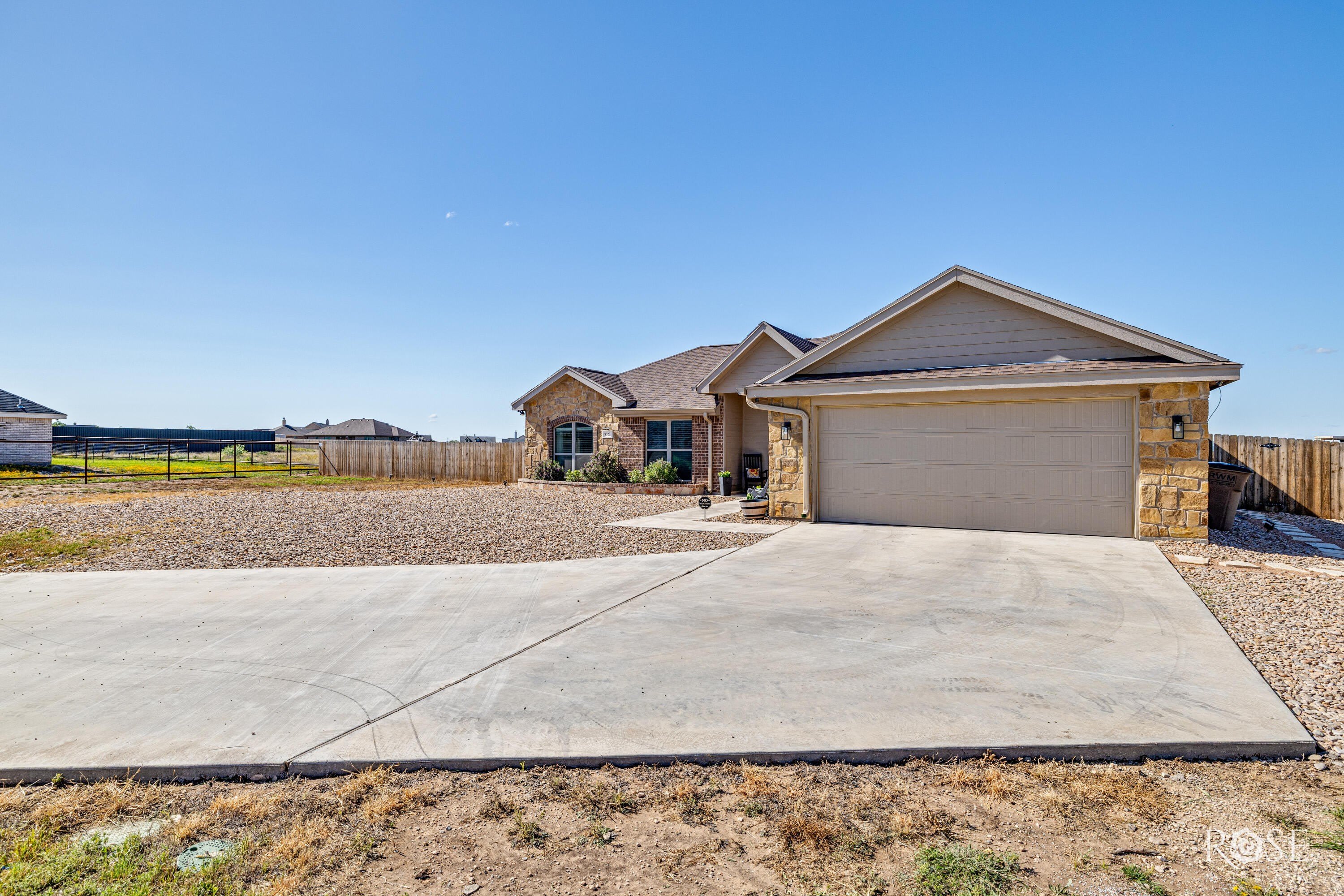 8322 Lynx Lane – photo 2