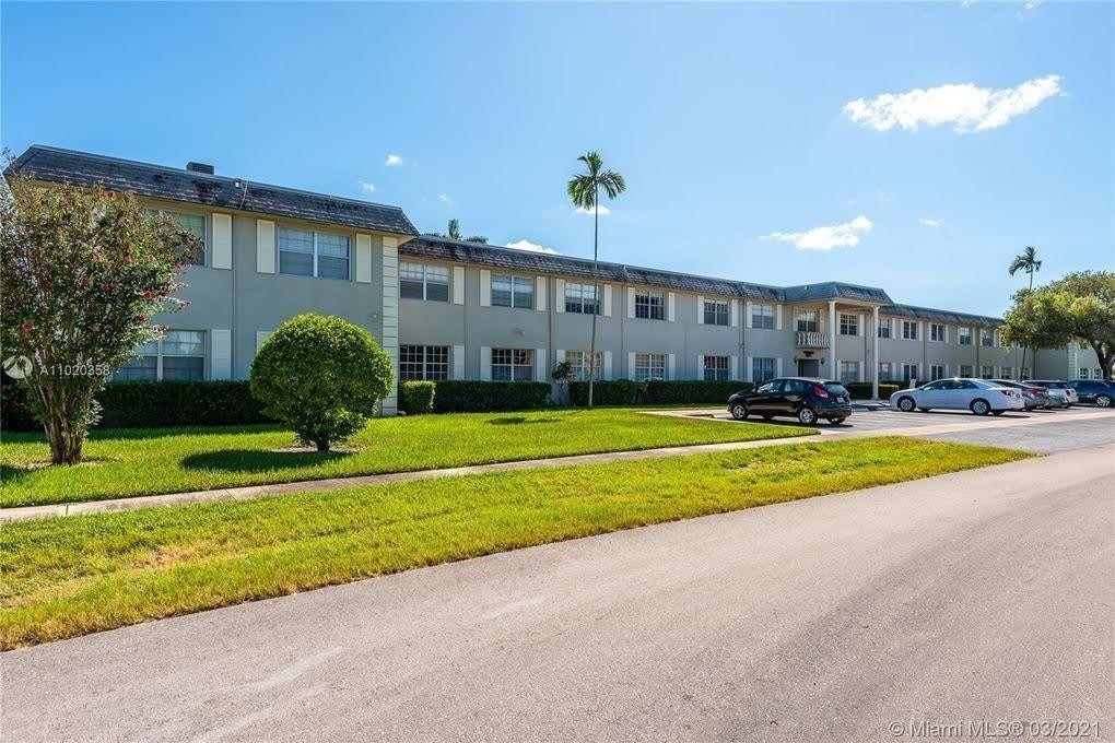 1560 Mckinley Street – photo 1
