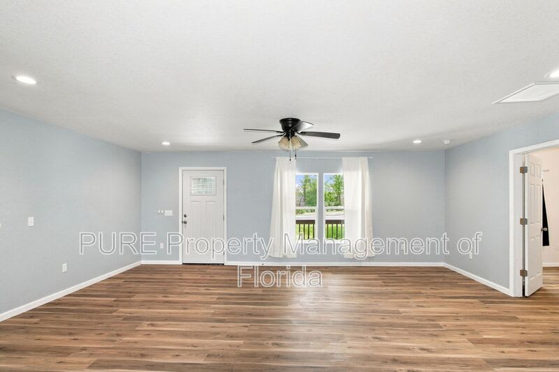 11330 NE 66th Lane – photo 4