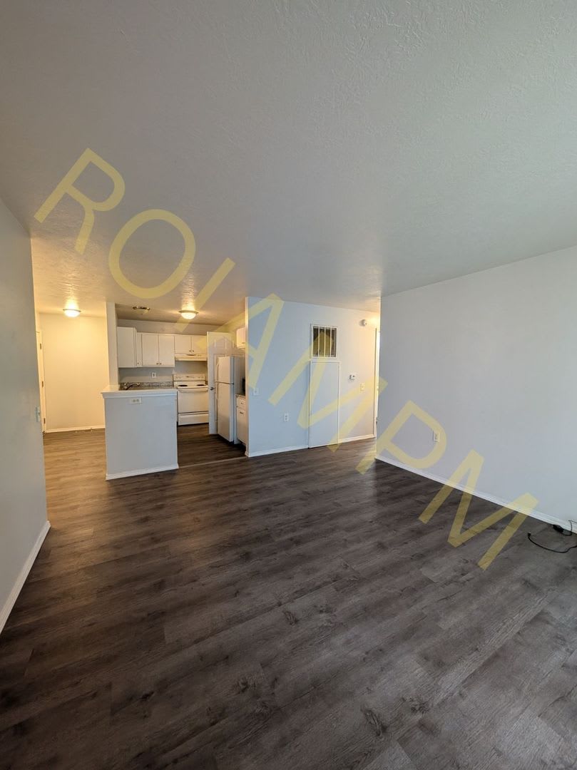 319 Lenore St – photo 3