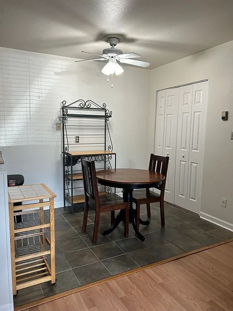Coming Soon! 1 BR/1BA – photo 5
