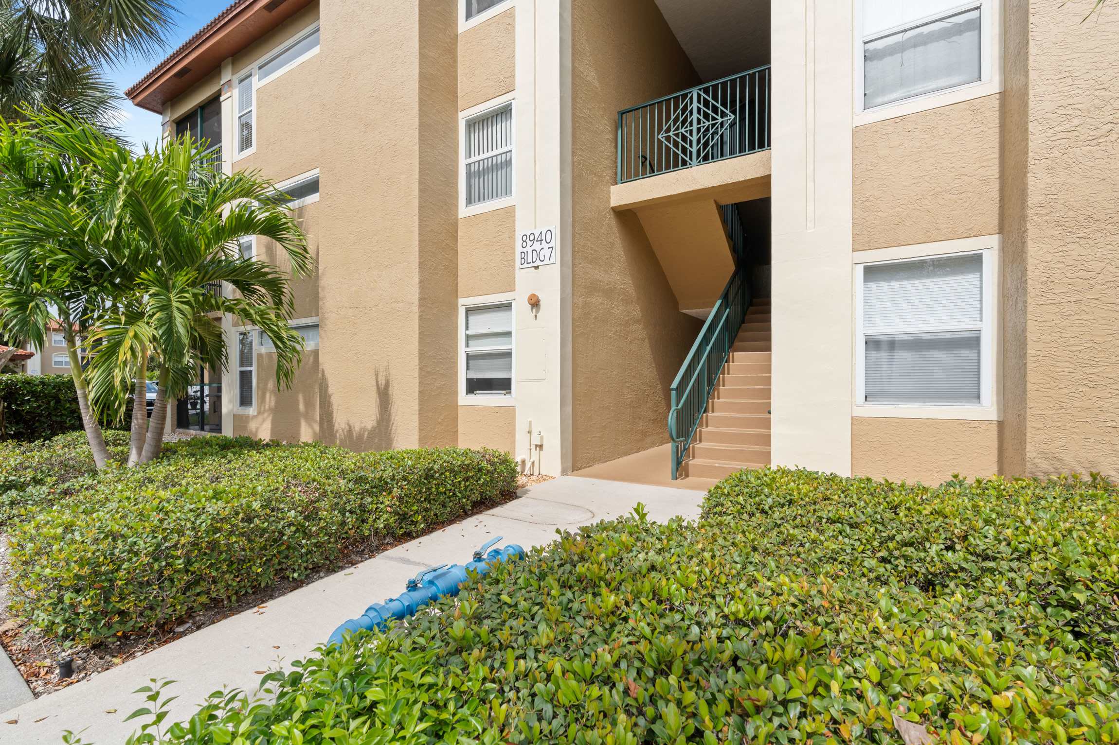 8940 Colonnades Court East – photo 4