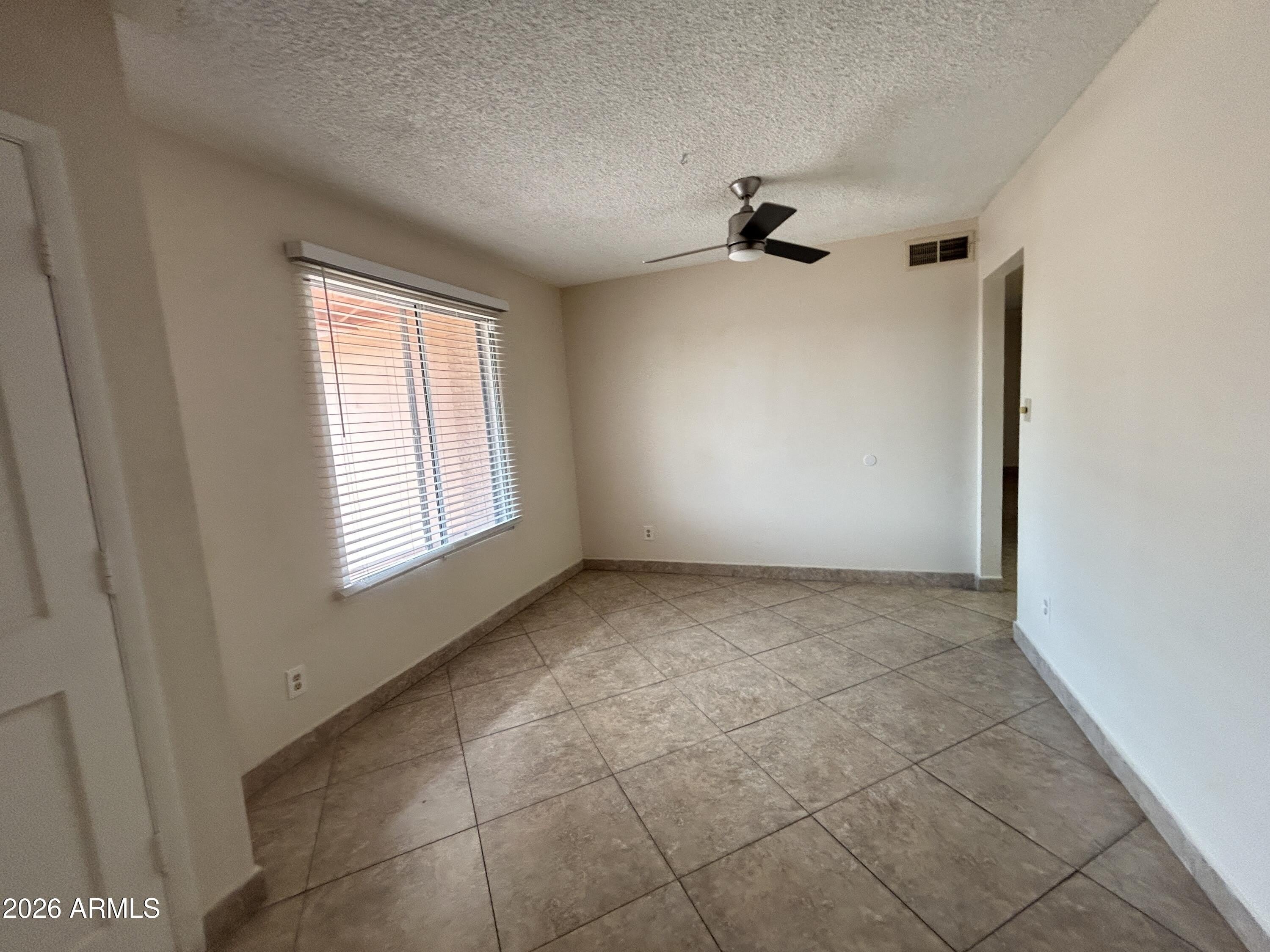 4014 W CHRISTY Drive – photo 5