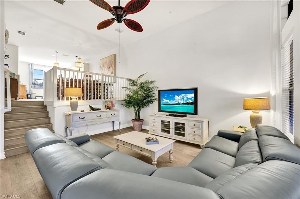 9115 CAPISTRANO St S – photo 4