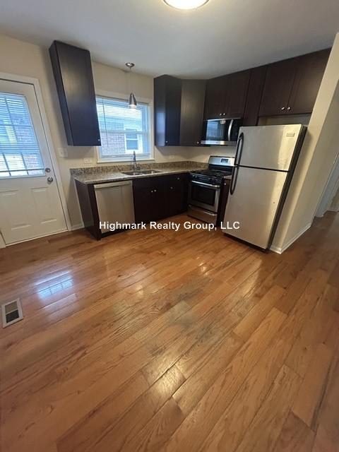 115 West Ash Ave. – photo 3