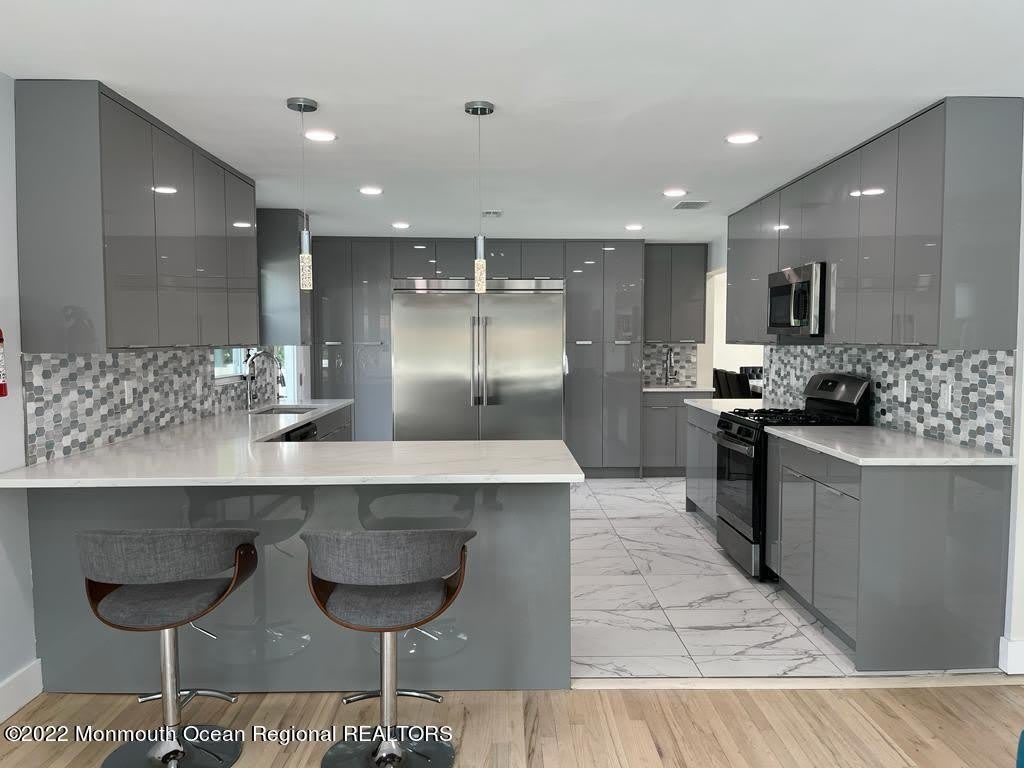 279 Lake Avenue – photo 1