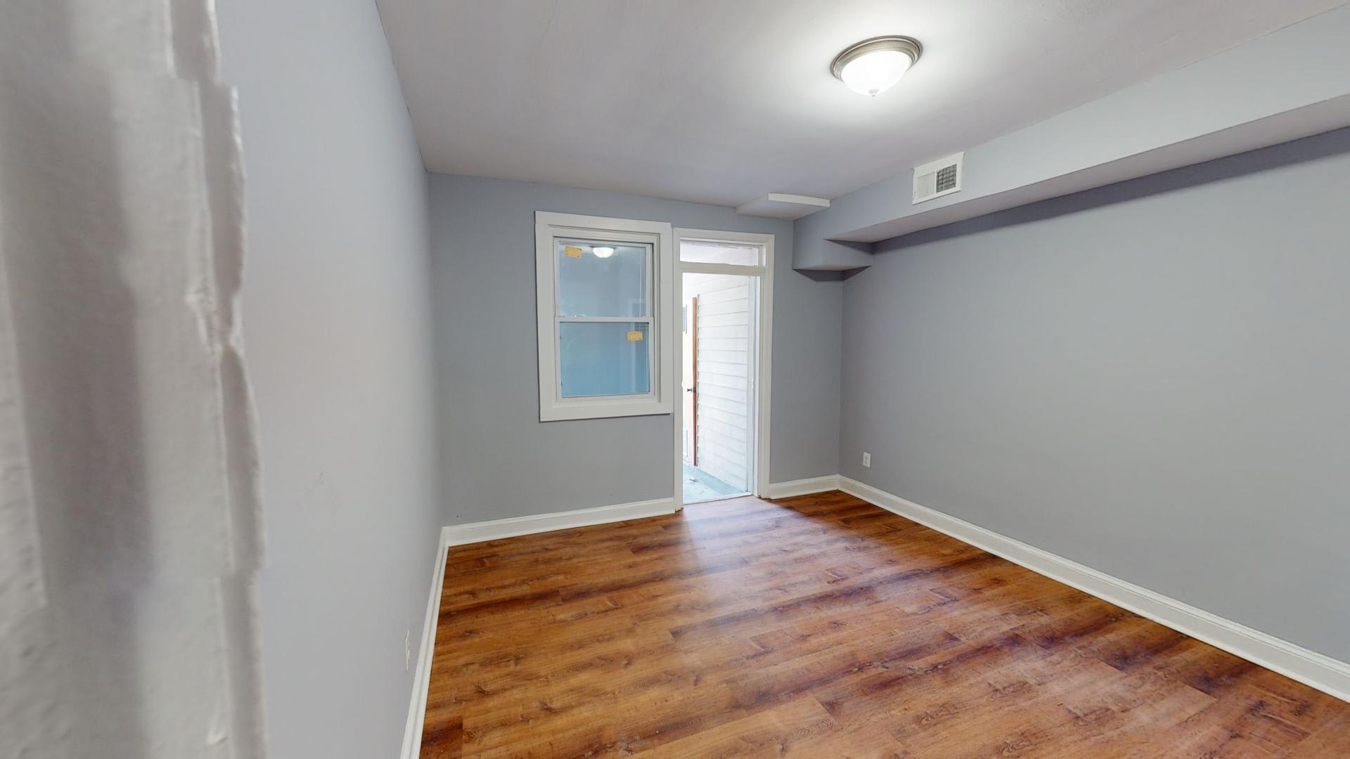 444 Mellon St Se – photo 4