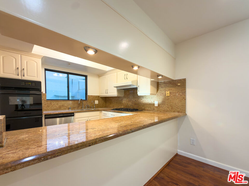 301 West Loraine Street – photo 5