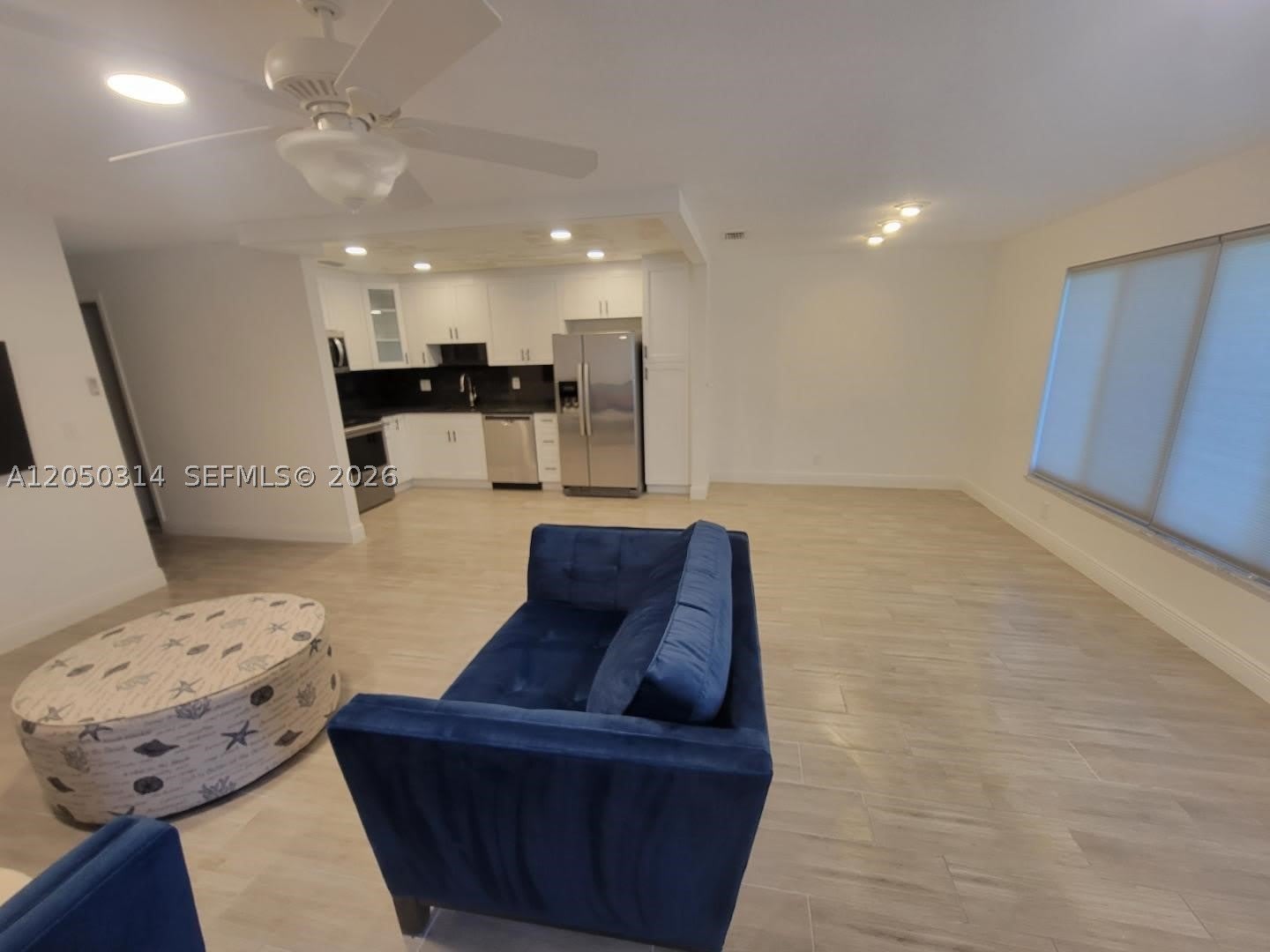 1009 NW 88th Ave – photo 4