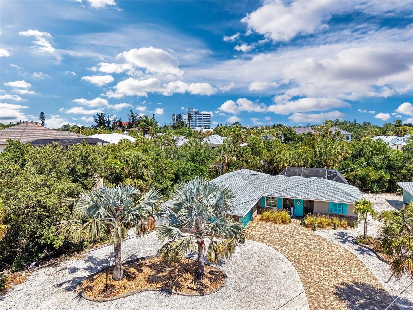 307 Avenida De Paradisio – photo 2