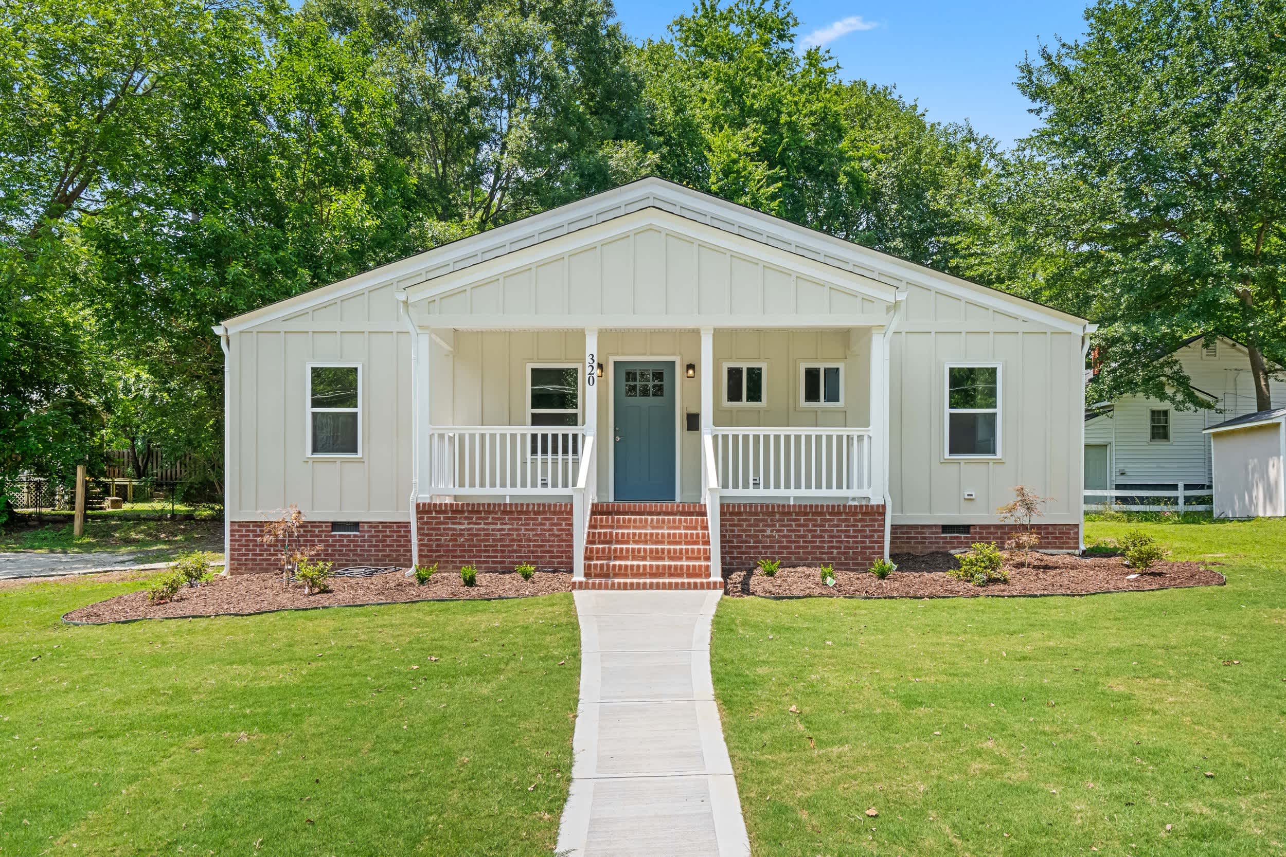 320 Clay St – photo 1