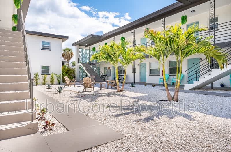 115 7th Ave N – photo 1