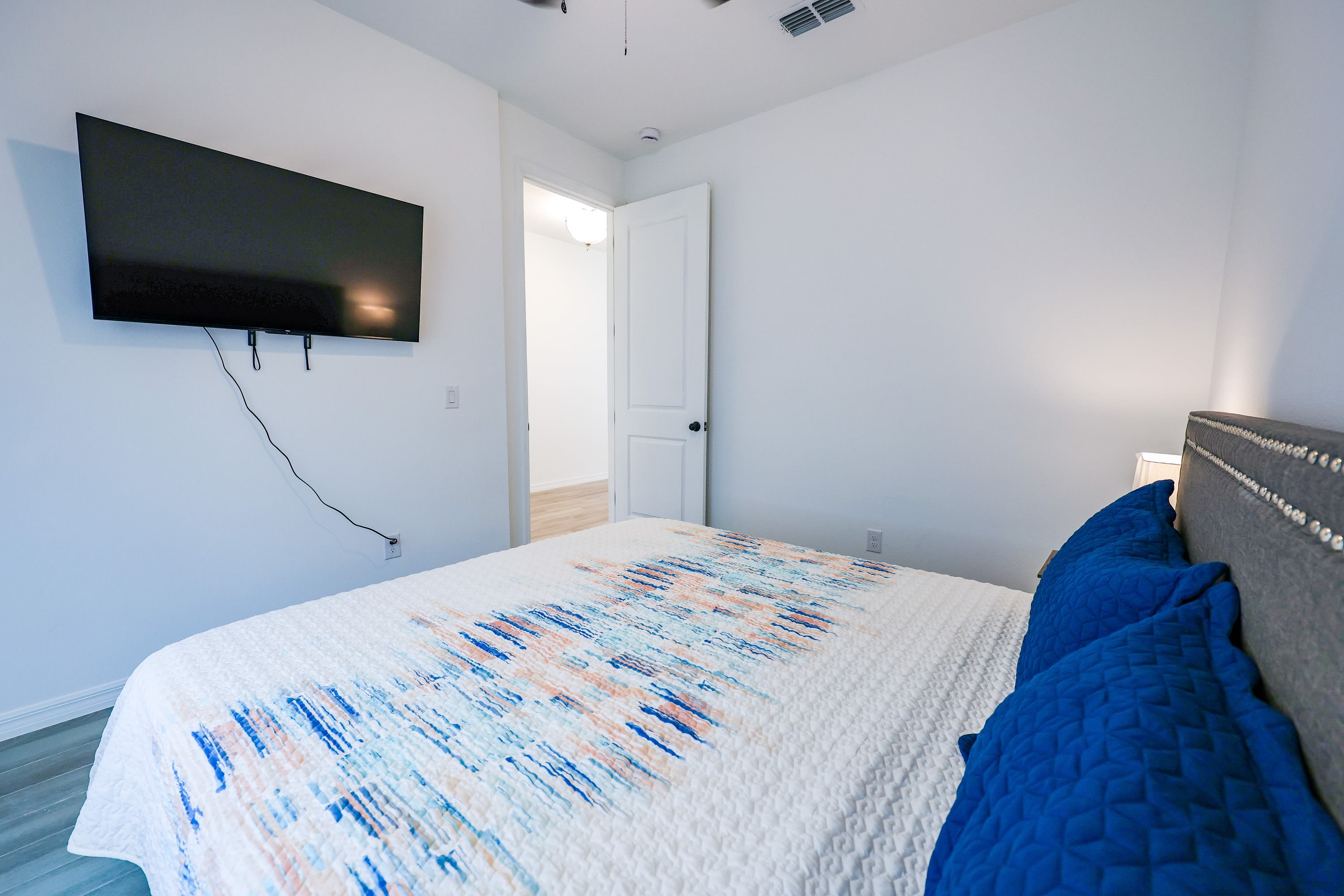 2318 Lancashire Street – photo 3