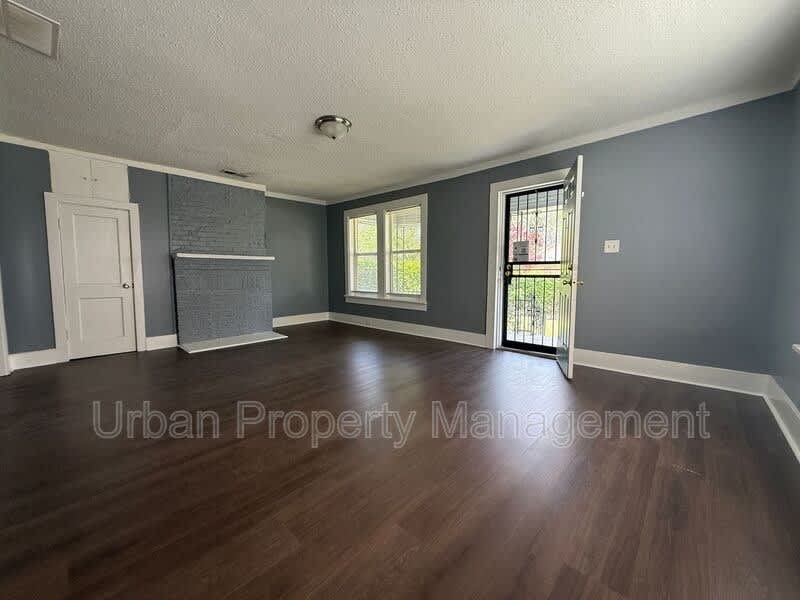 425 Carpenter St – photo 3
