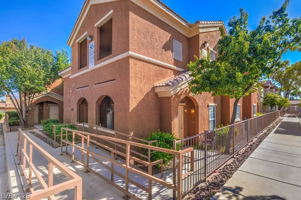 3920 Legend Hills Street – photo 2