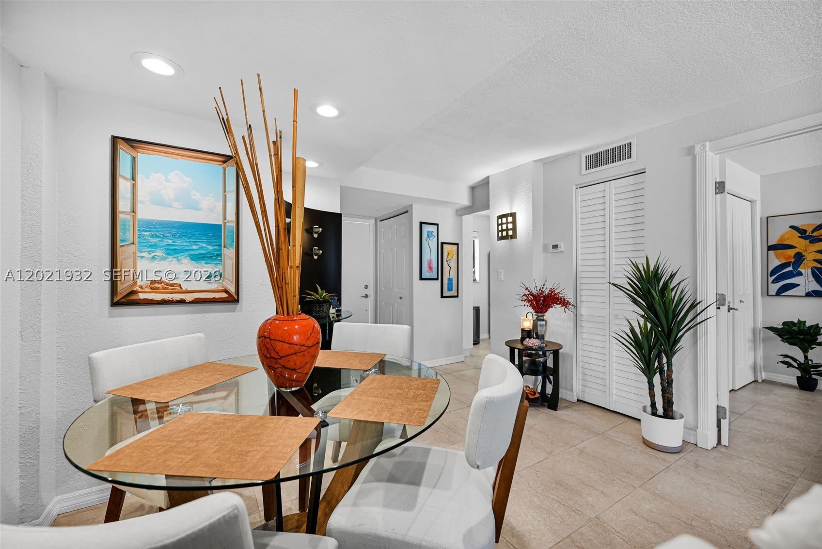 1334 Collins Ave – photo 4