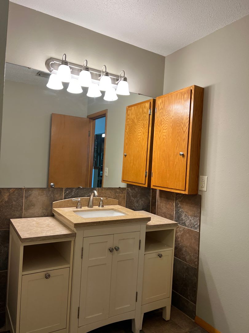 2 Bedroom 1 5 Bathroom House – photo 5