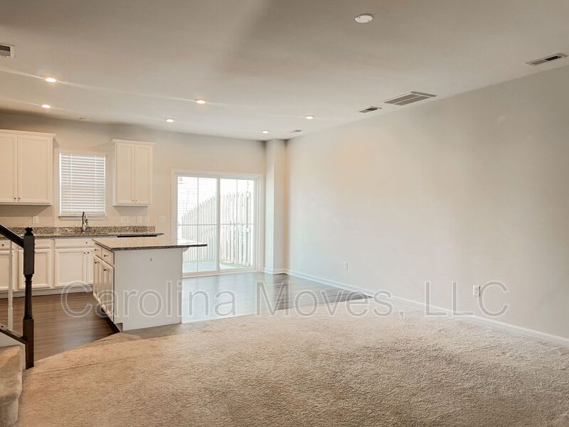 415 Huntingdale Place – photo 3
