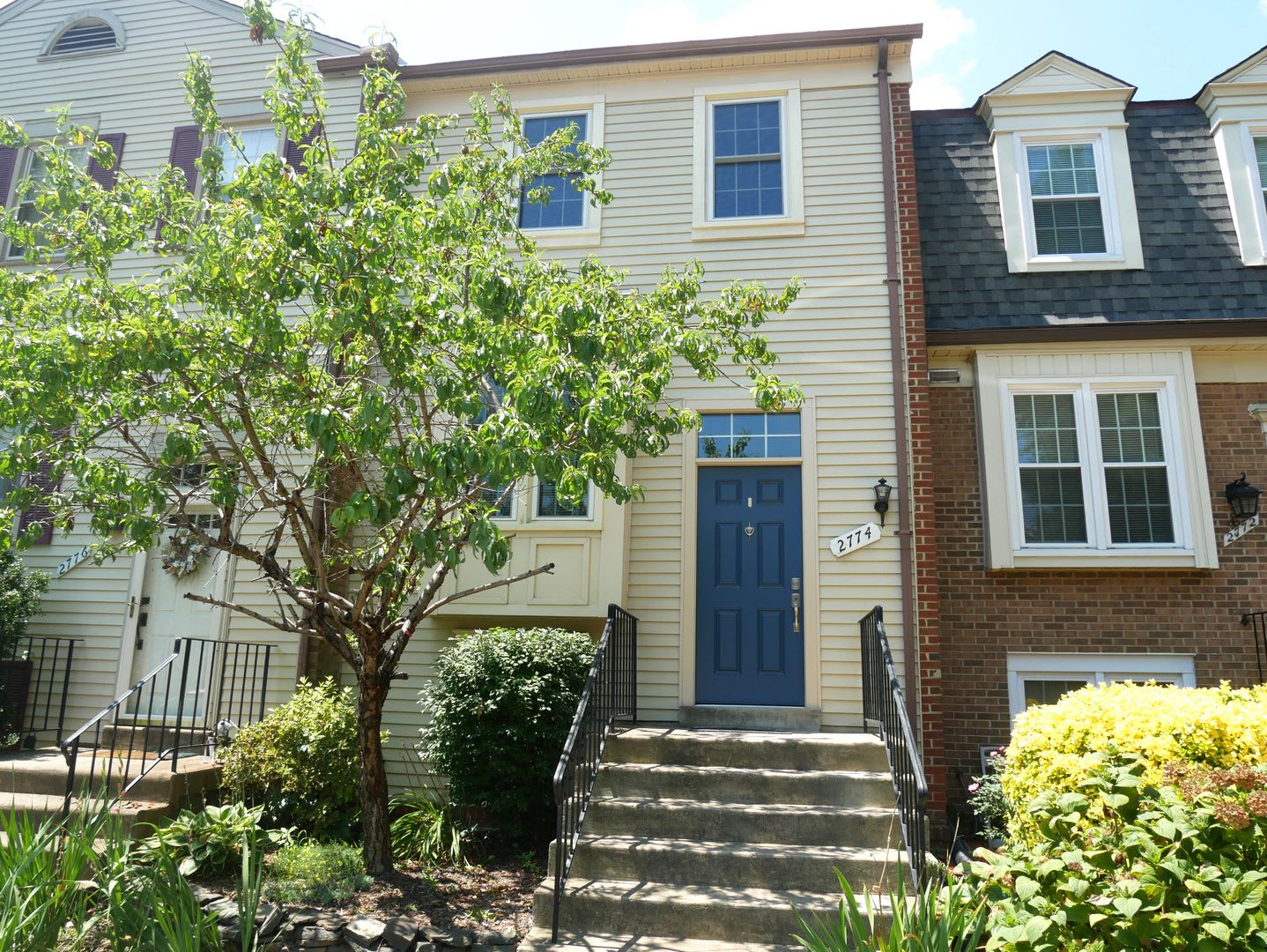 Bright And Beautifully Appointed 3Bed 3Bath Townhome In Vienna For Rent – photo 2