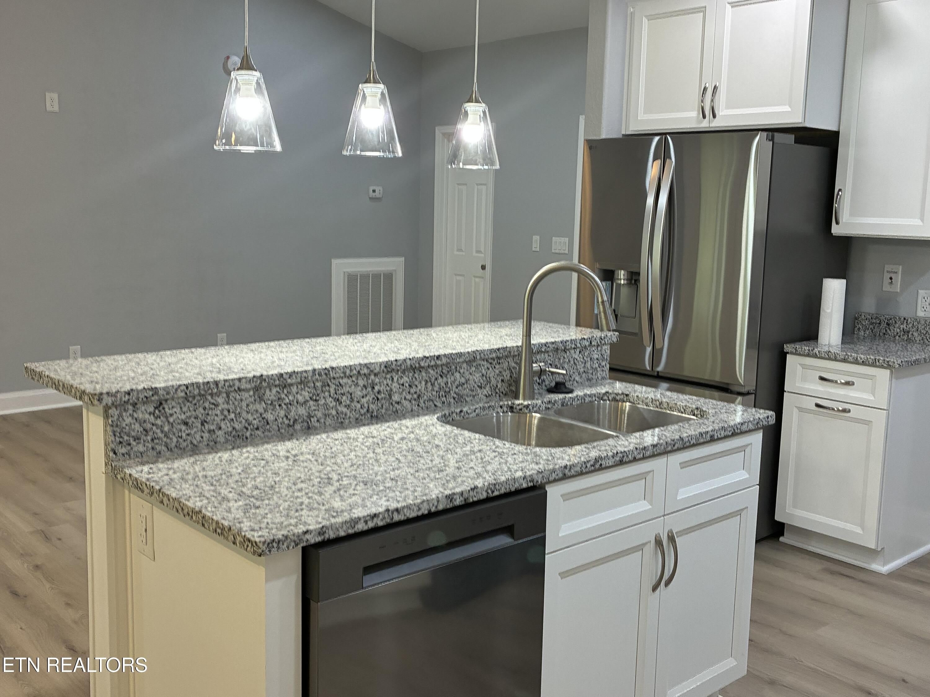 134 Glenwood Drive – photo 5