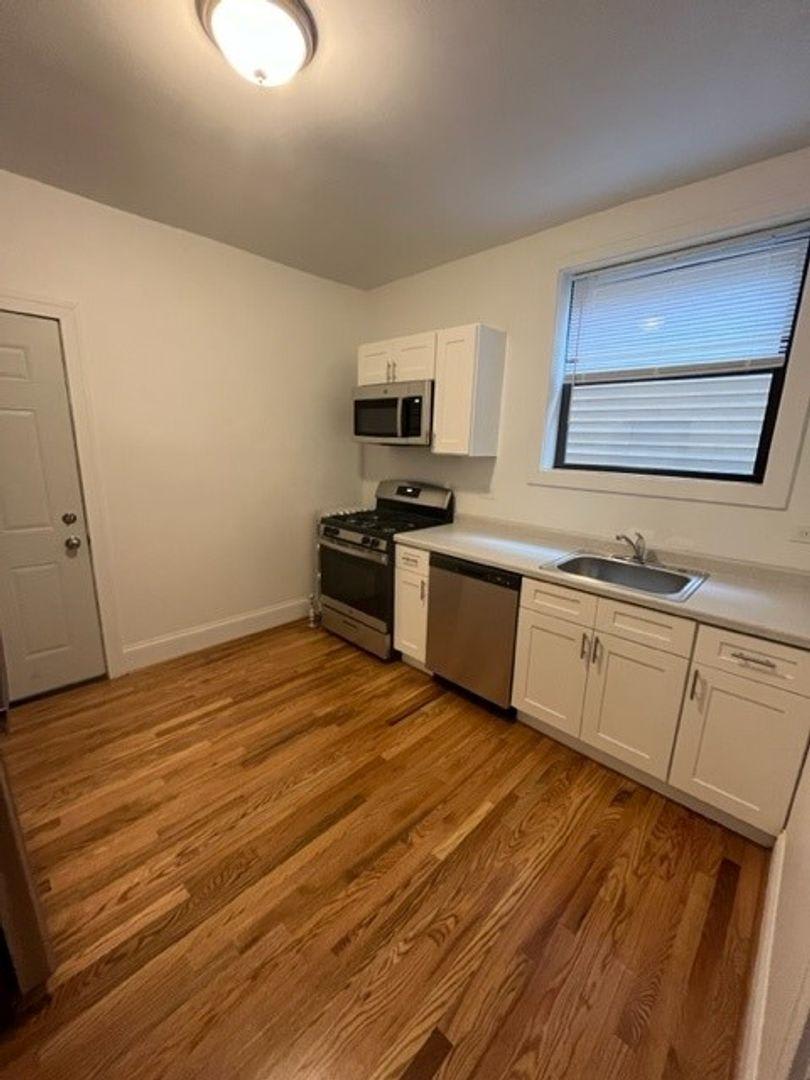 5012 North Hermitage 1E – photo 1