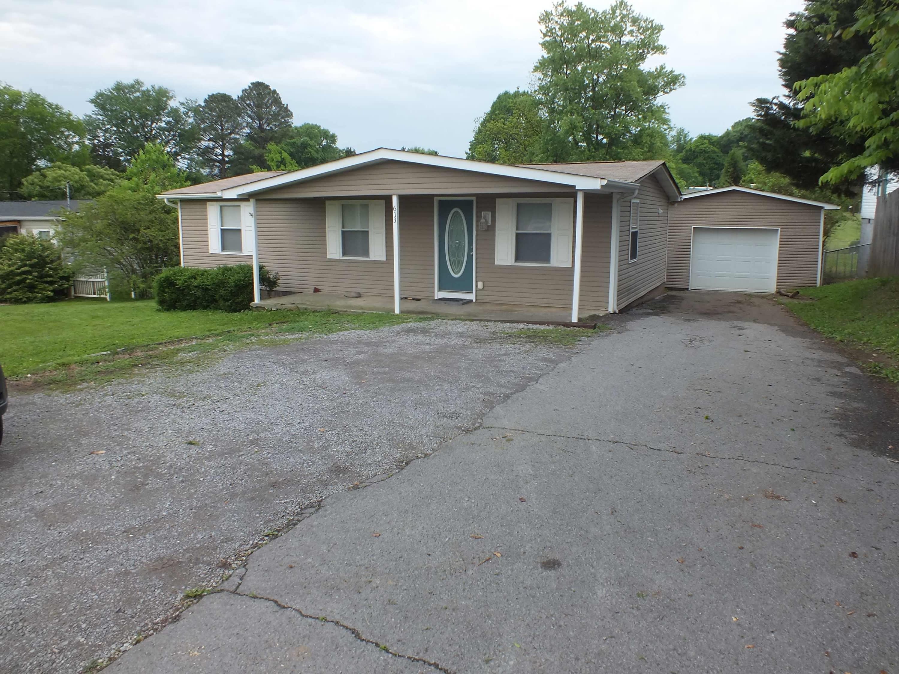 613 Cusick – photo 1