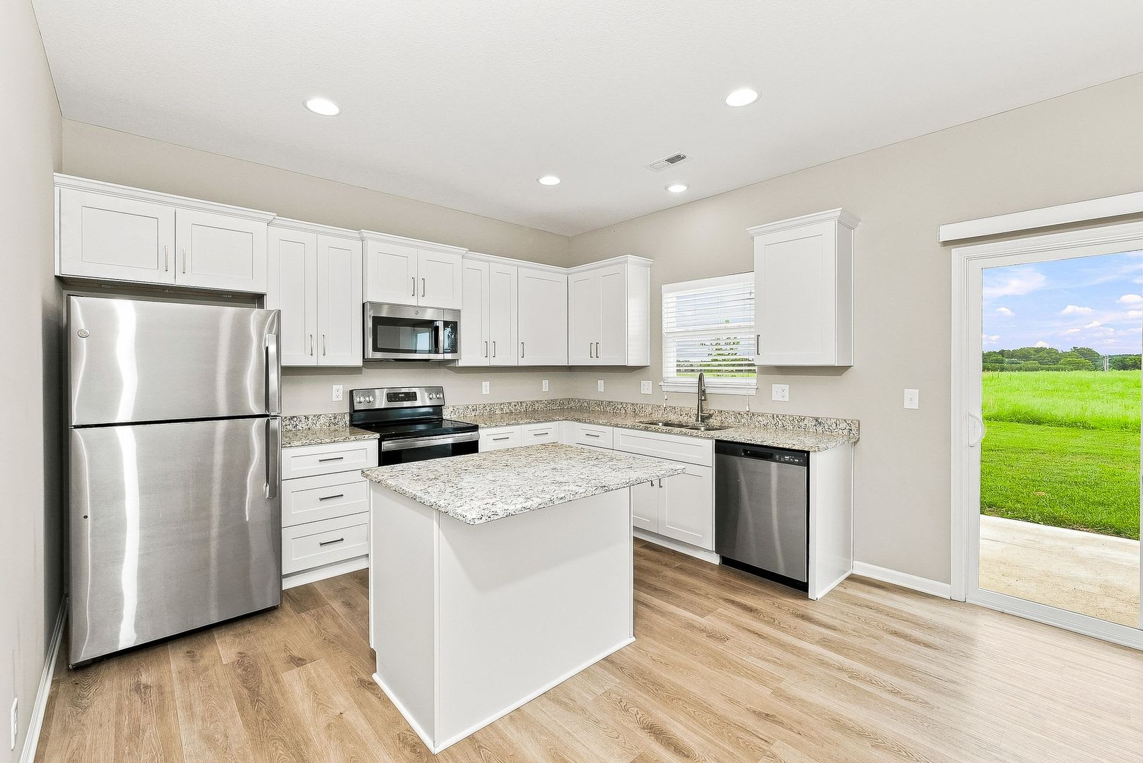 4 Bedroom Available In Blue Springs – photo 5
