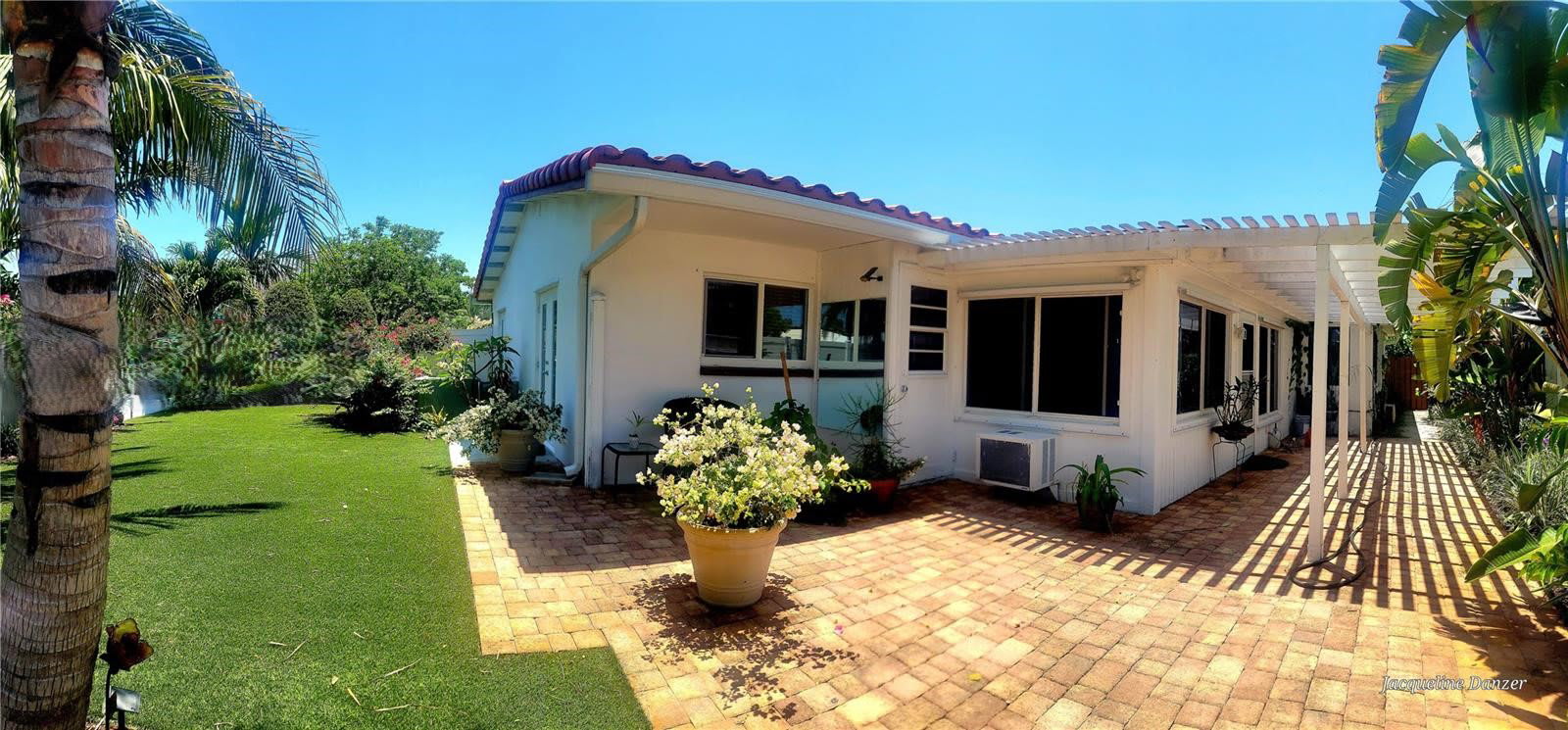 2241 Northeast 38th Street – photo 2