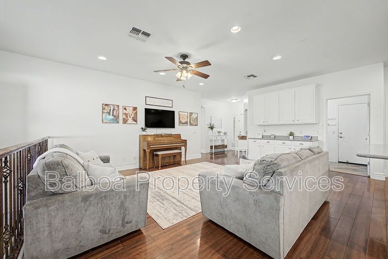 4203 E Los Altos Rd – photo 4