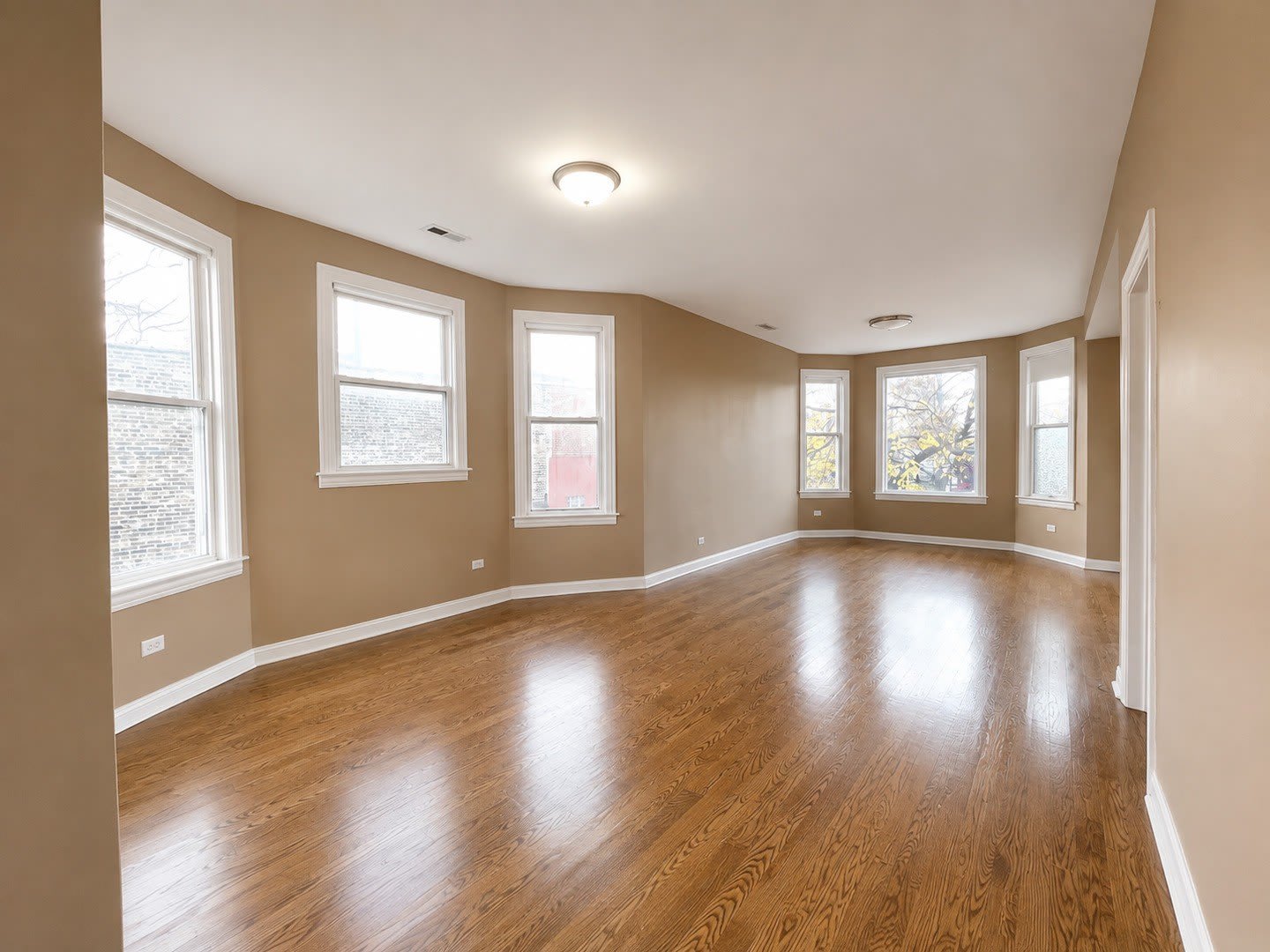 1807 N Lawndale Avenue – photo 2