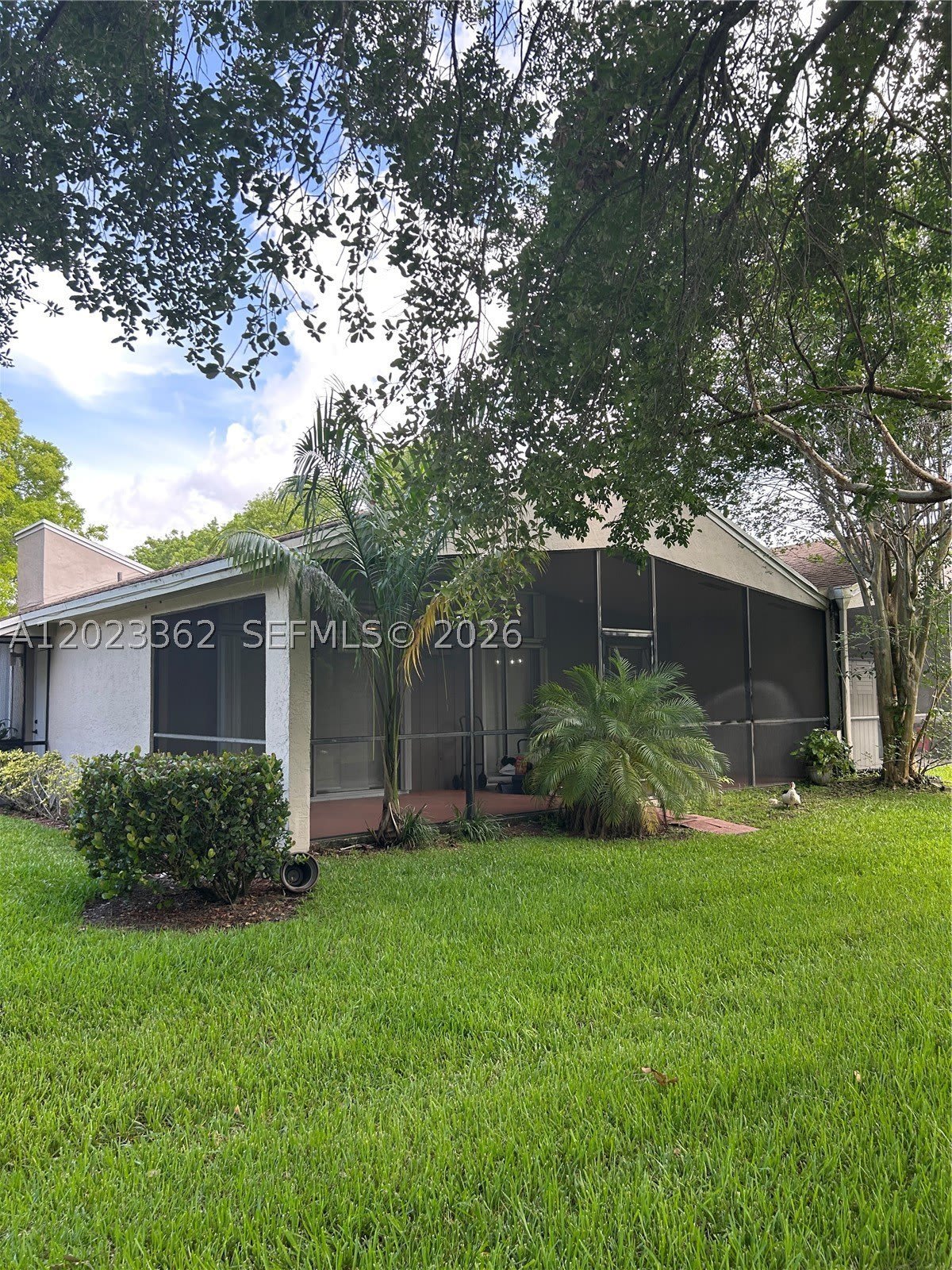 578 Woodgate Cir – photo 3