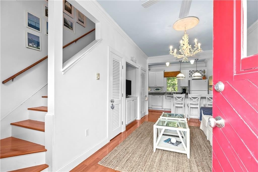 97 Narragansett Avenue – photo 3