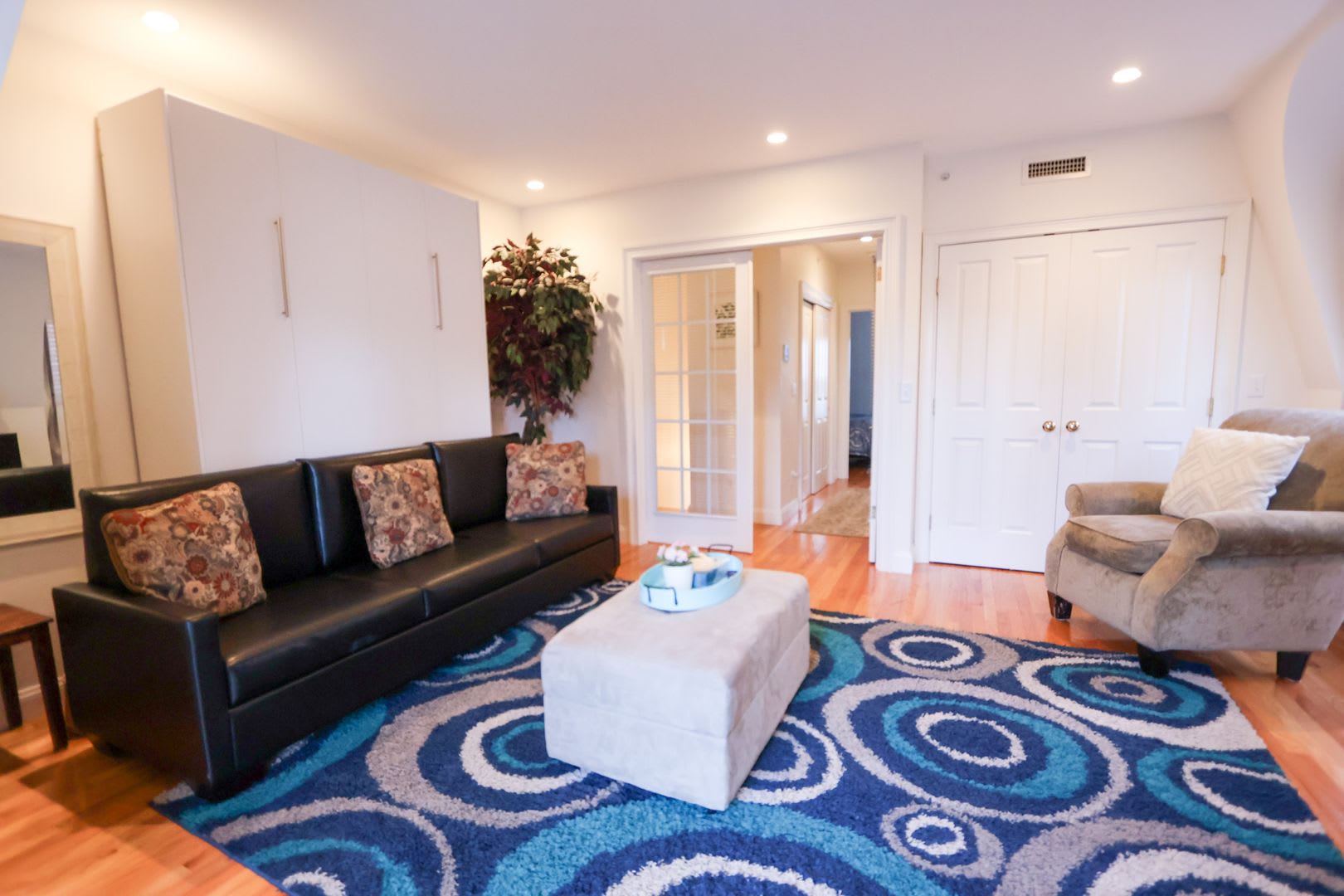 Charming 3 Bedroom – photo 1